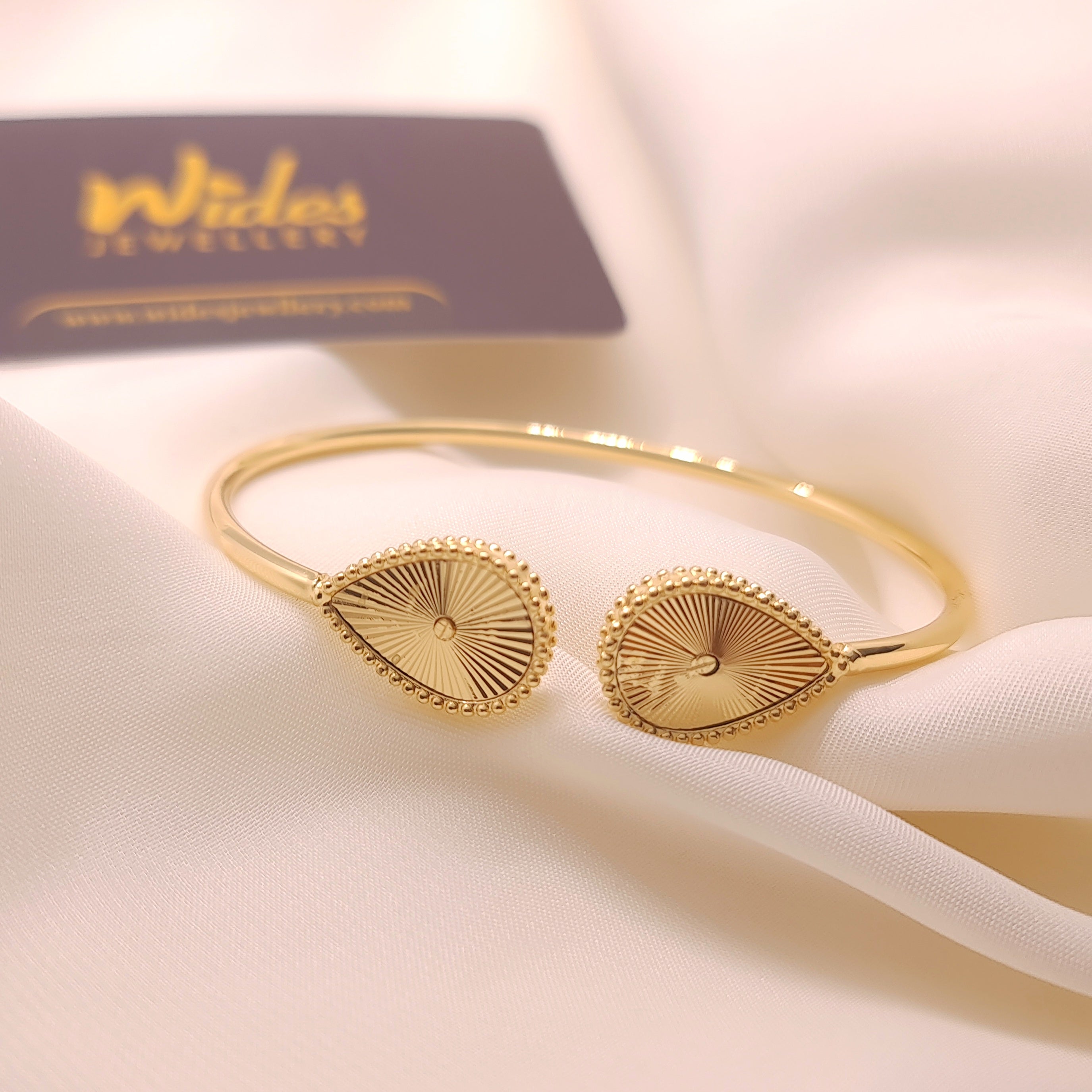 Teardrop Bracelet for Girls/Women