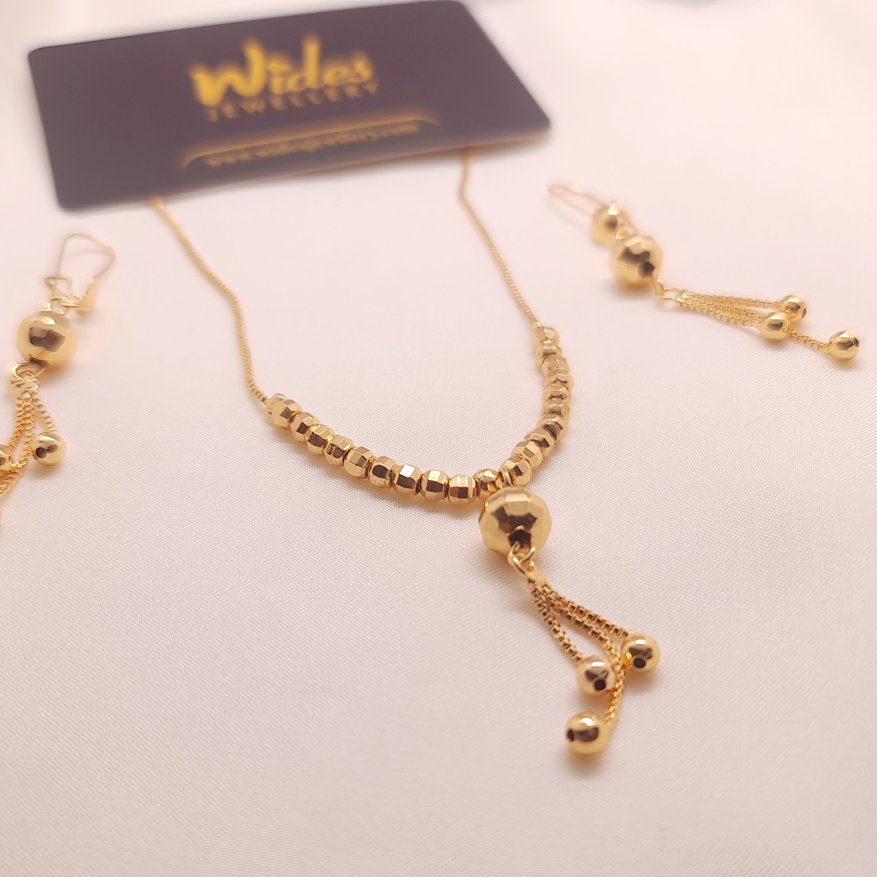 Stylish Gold-Plated Locket Set for Girls/Women – Wides Jewellery