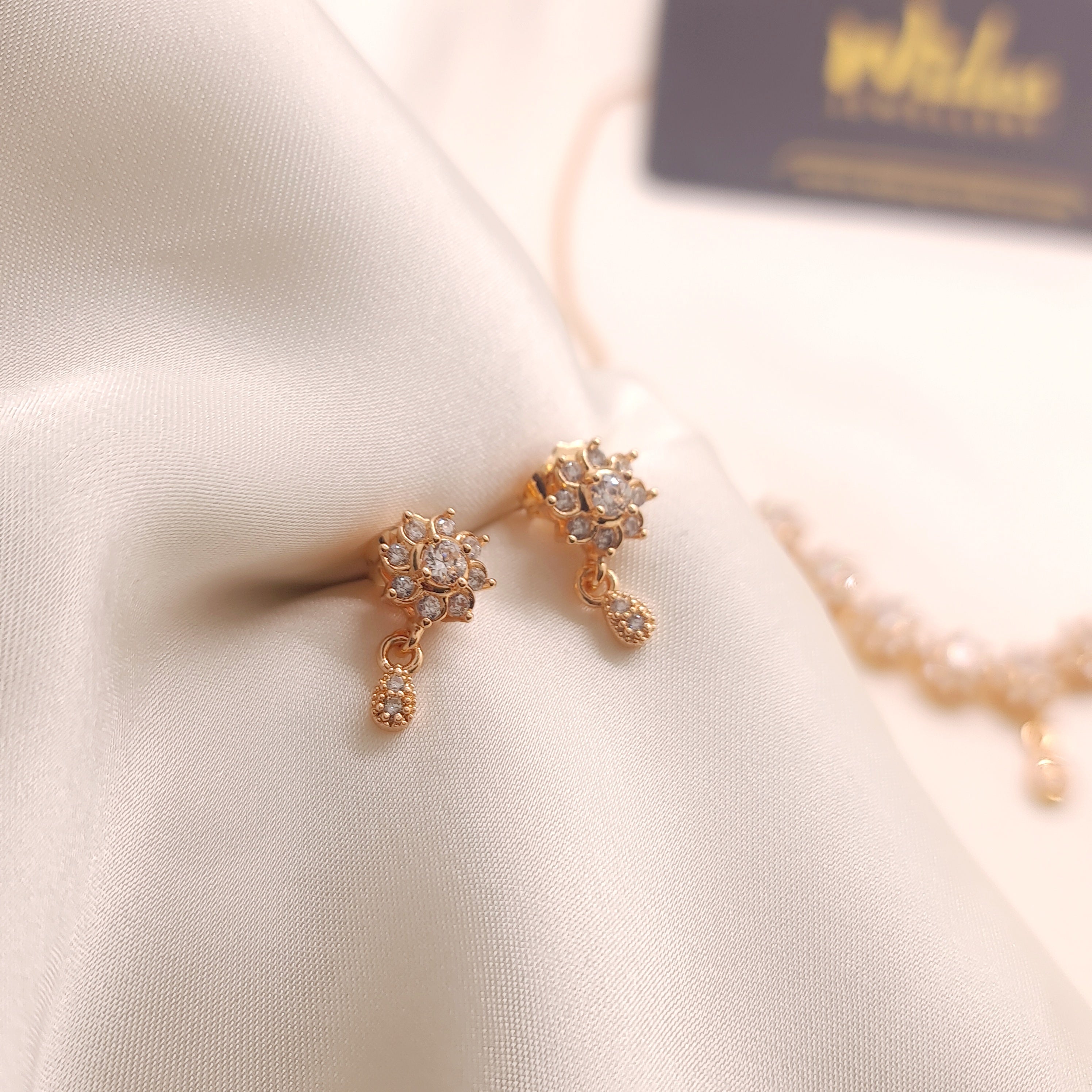 Unique Elegance Necklace Set for Girls/Women