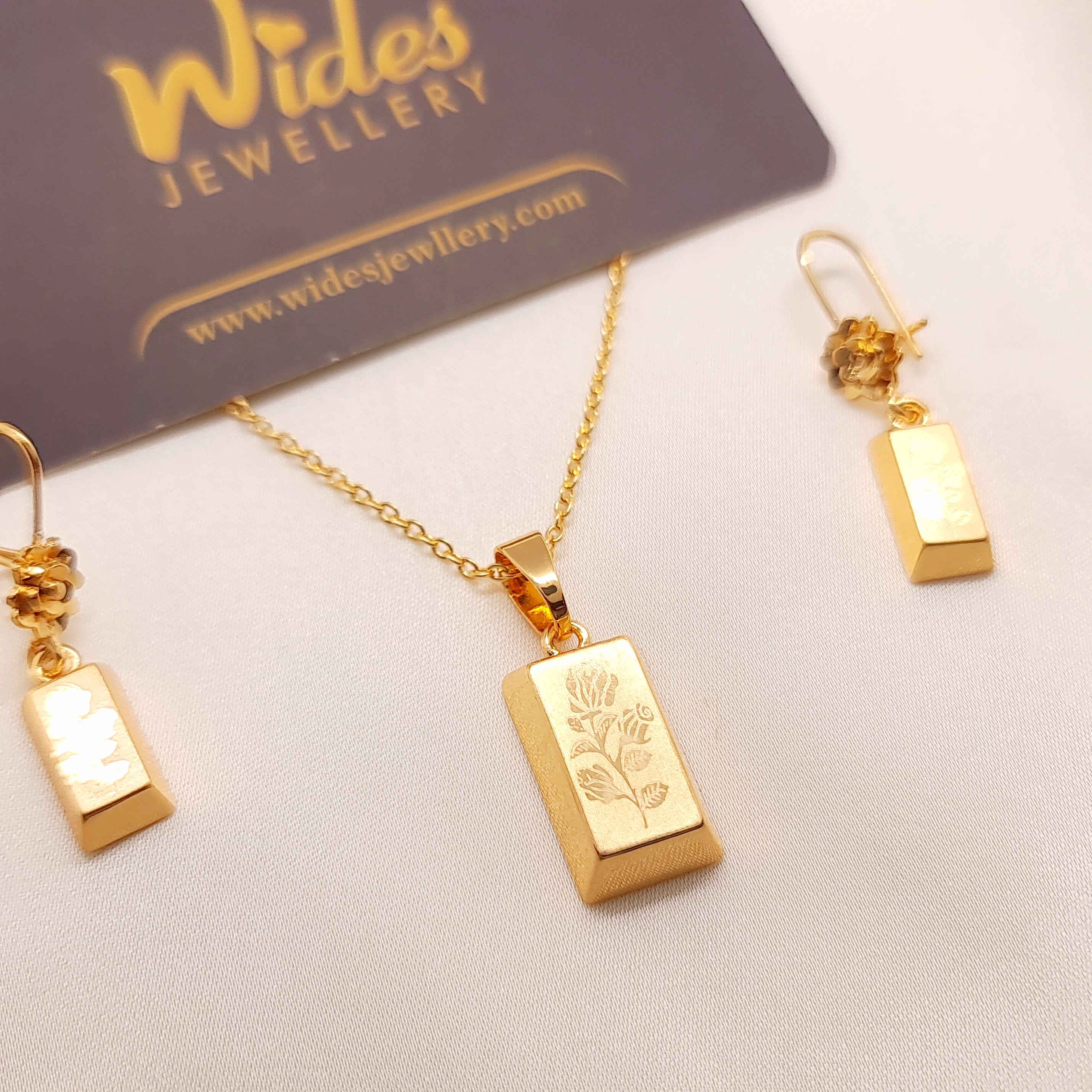 Gold-Plated Brick Locket Set for Girls and Women Stylish