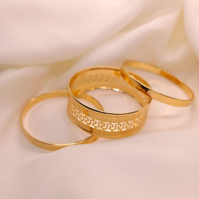 Designer Elegant golden Artificial 3pc Bangles for Girls/Women