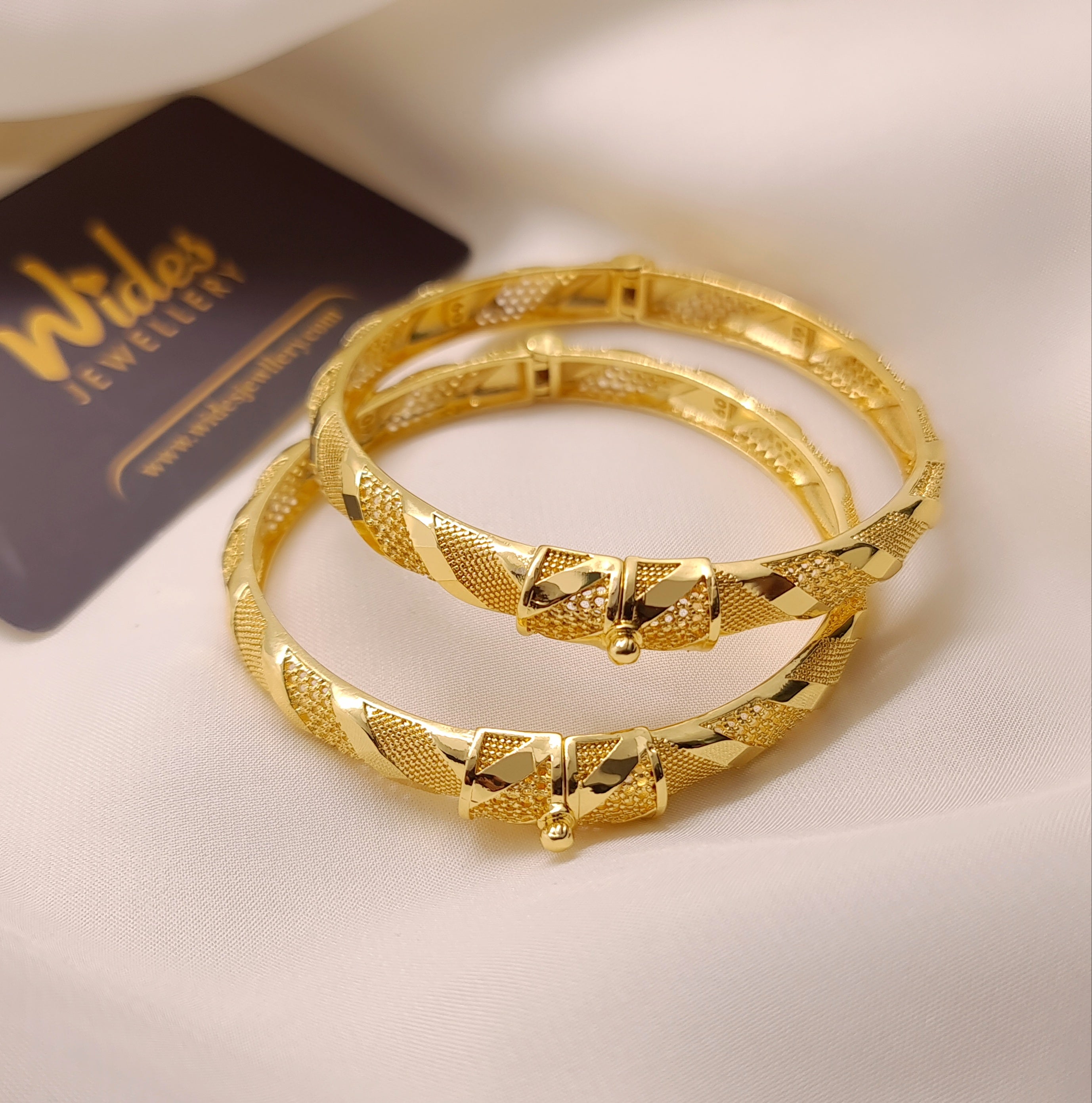 Diamond-Cut Texture Bangles for Girls/Women