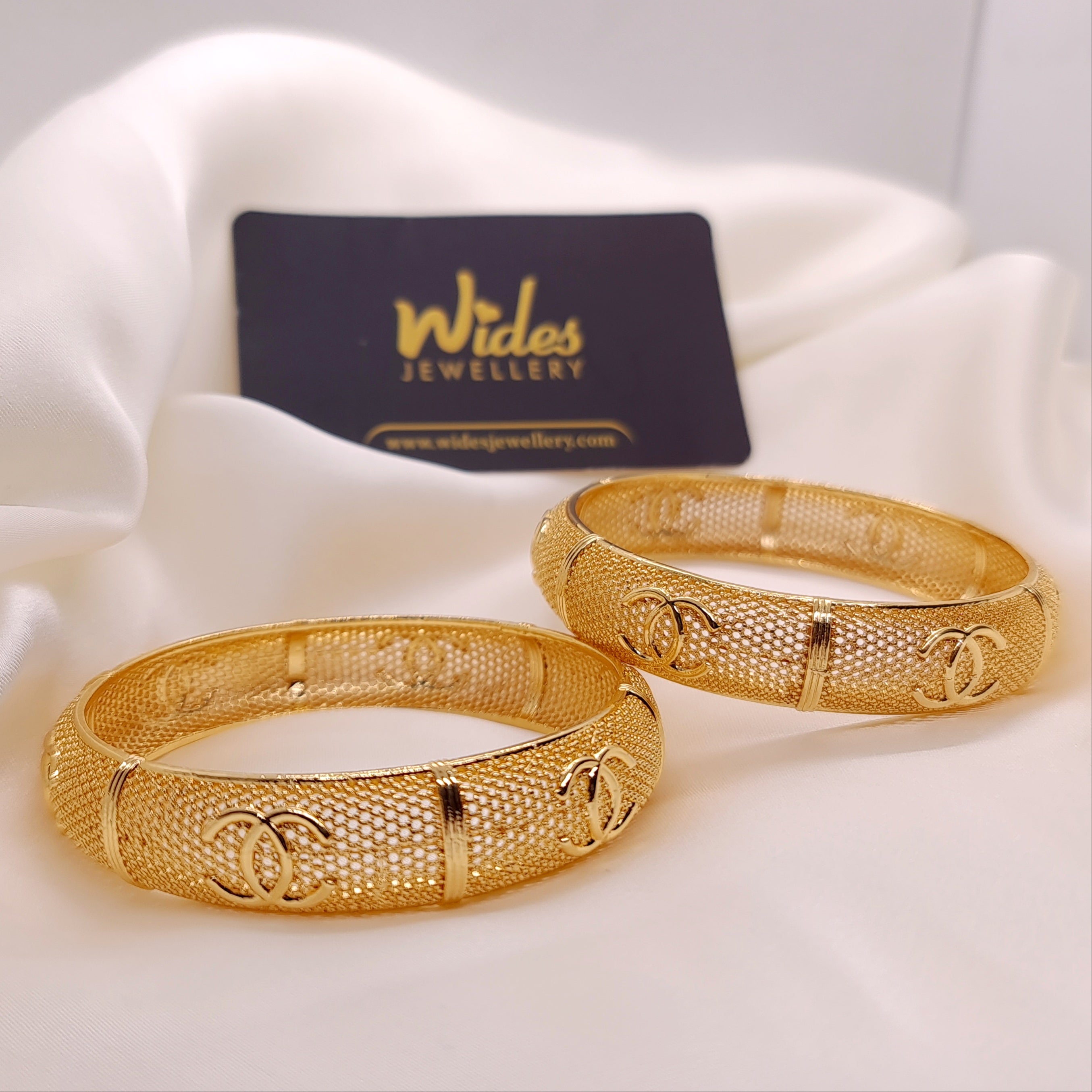 Beautiful Floral Design 2pc Bangles for Girls/Women