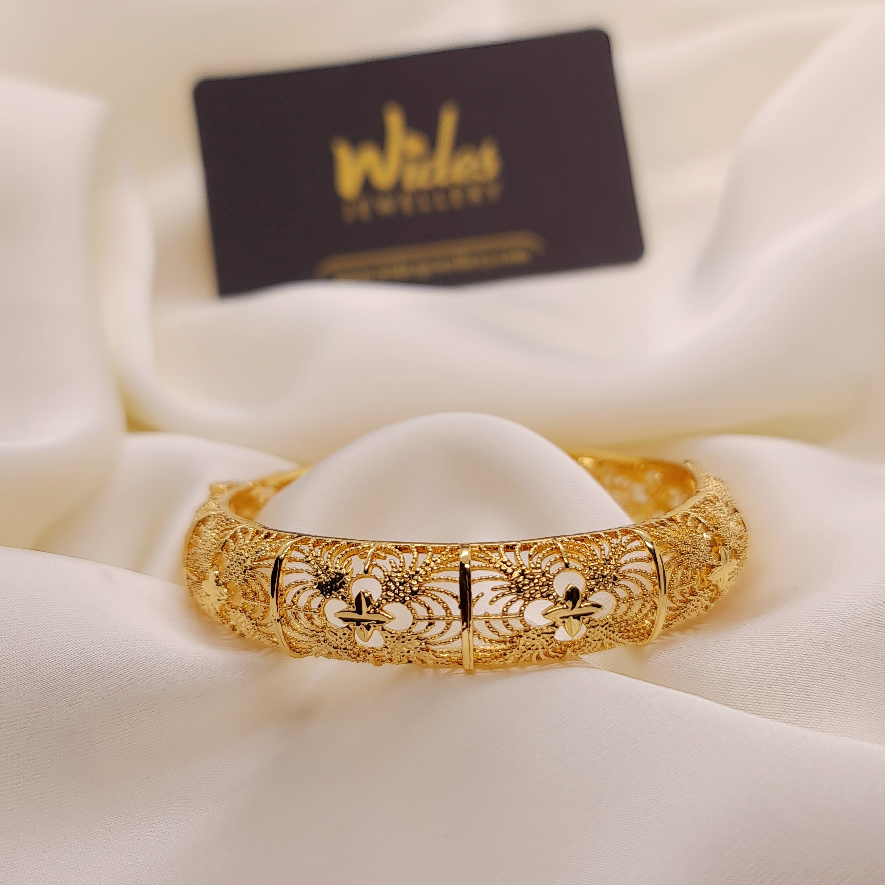 Charming Openable single Bangle for Girls/Women