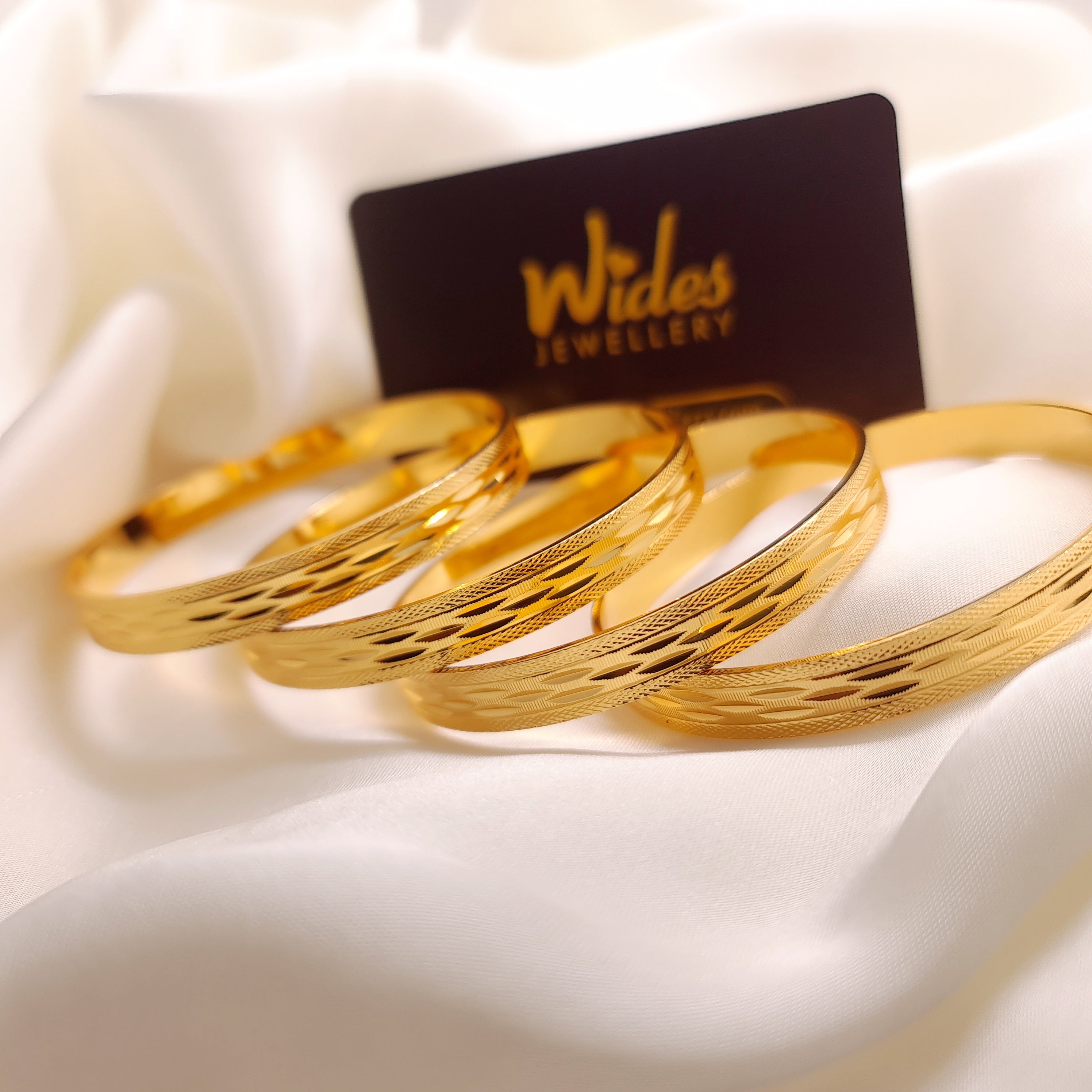 4 Pcs Gold-Plated Elegant Bangles Set for Girls/Women