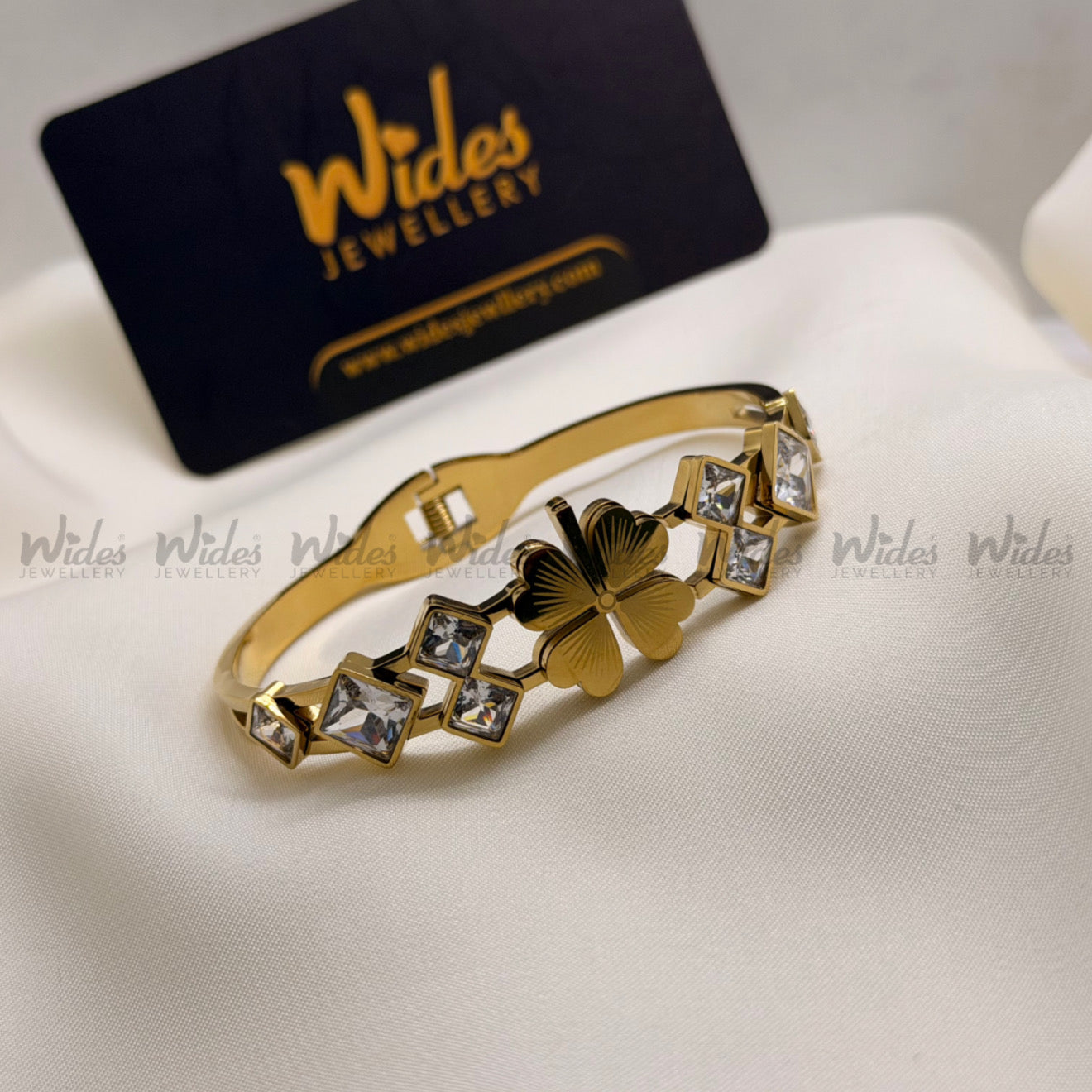 Clover-Leaf Bracelet for Girls/Women