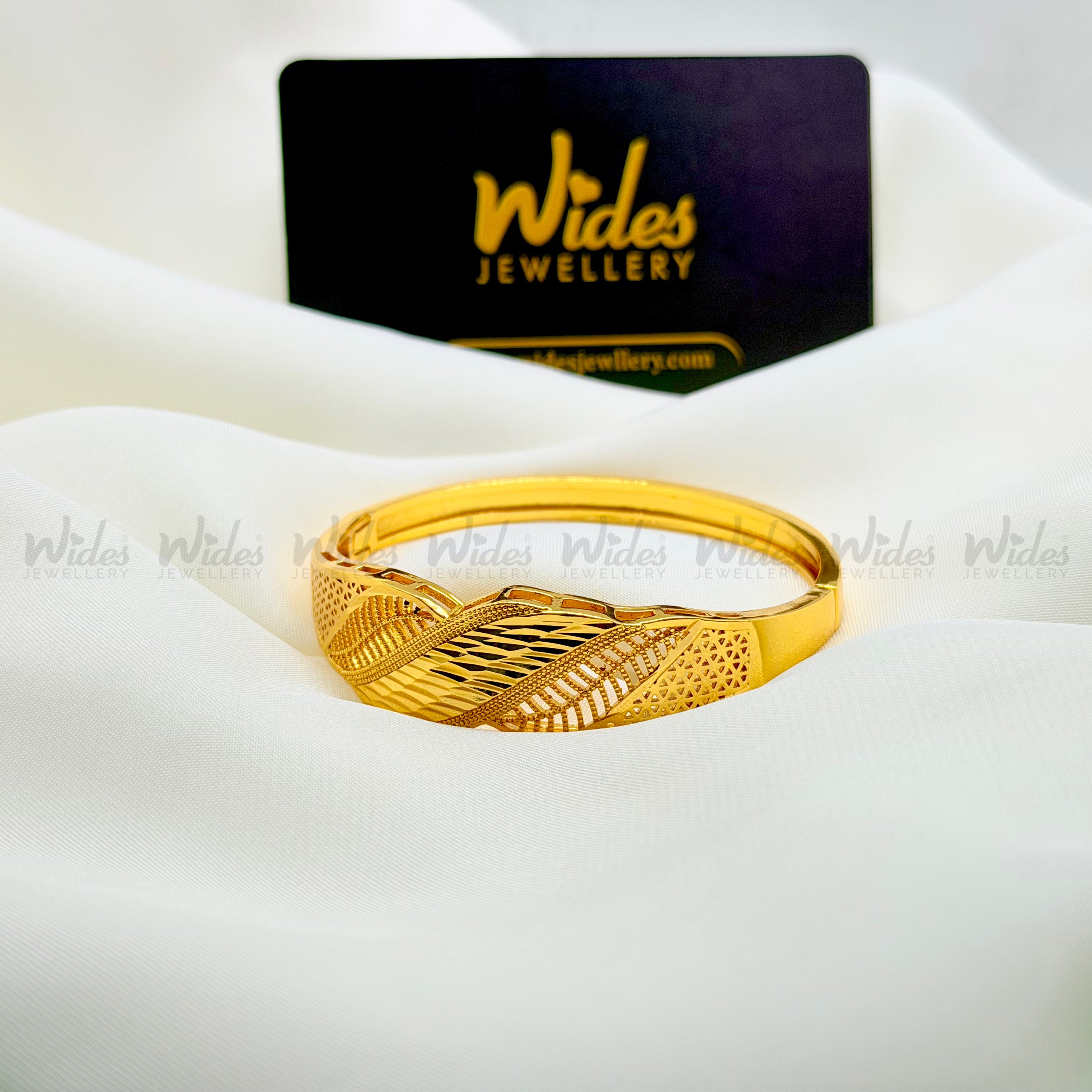 Royal Wave Openable Bracelet for Girls/Women