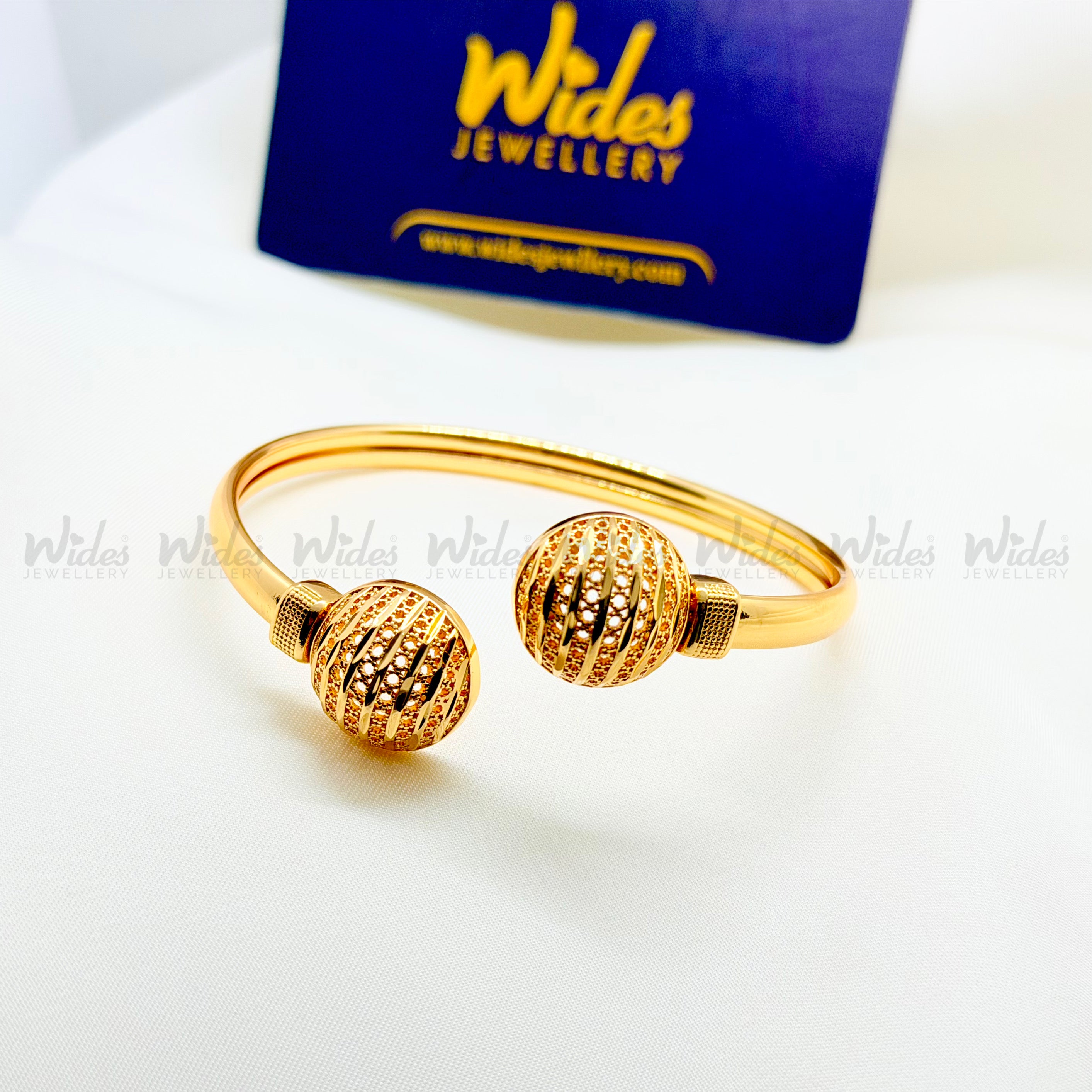 Twin Globe Open Bracelet for Girls/Women
