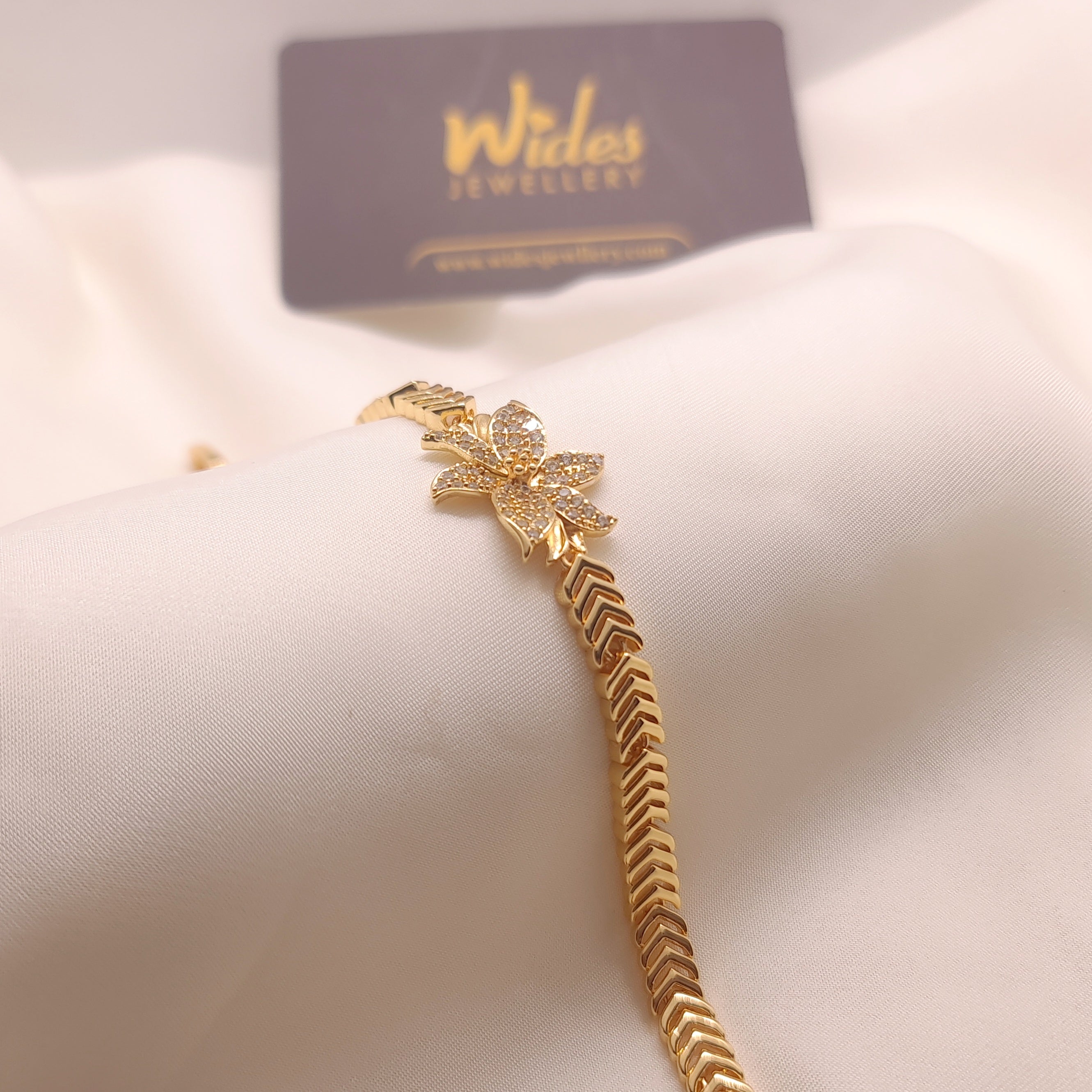 Floral Shine Bracelet for Girls/Women