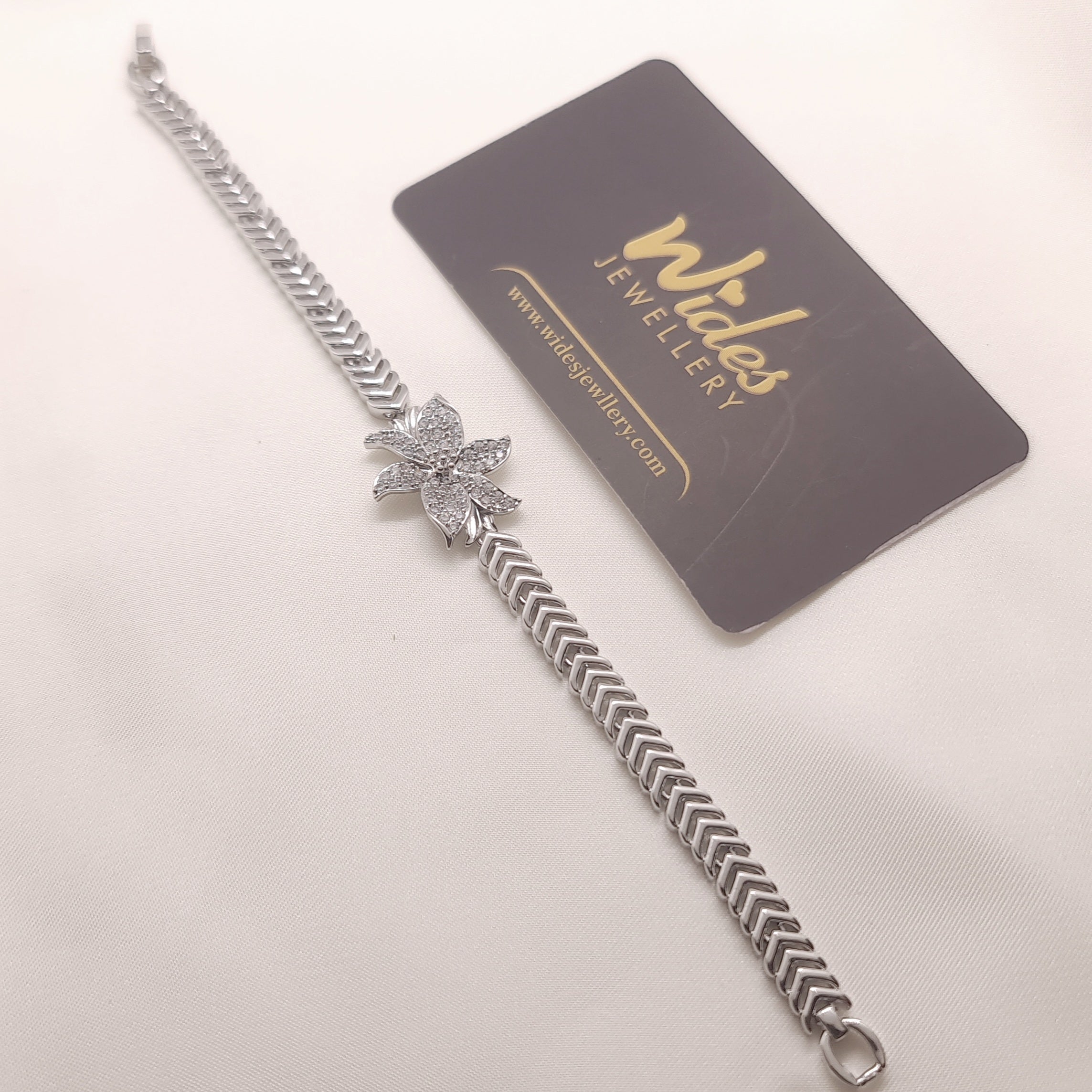 Floral Shine Bracelet for Girls/Women