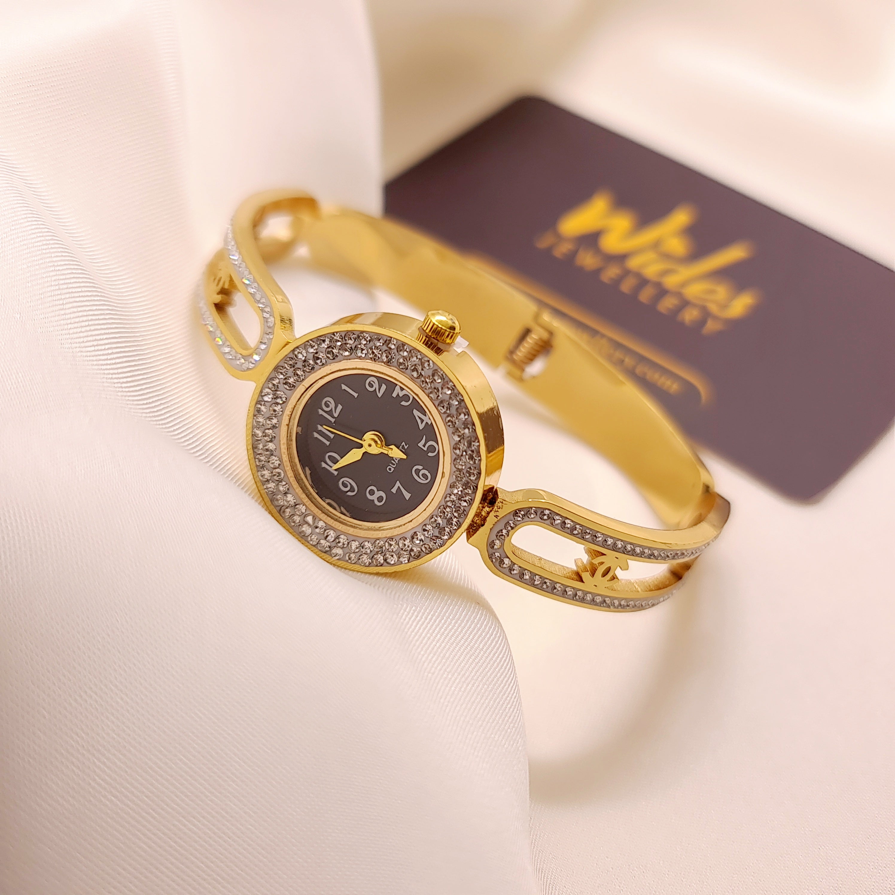 Golden Contour Watch Bracelet for Girls/Women