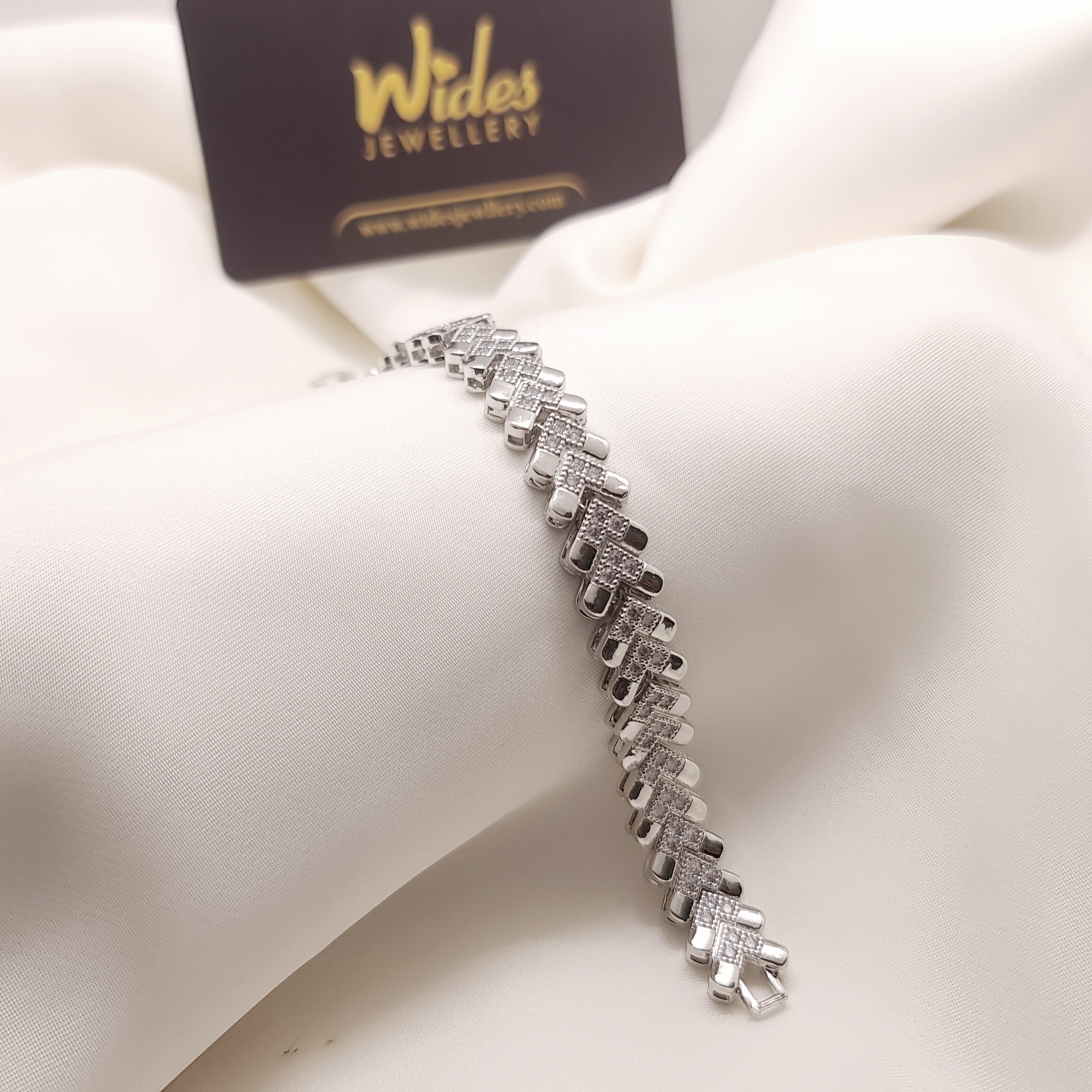 Arrow Bracelet for Girls/Women
