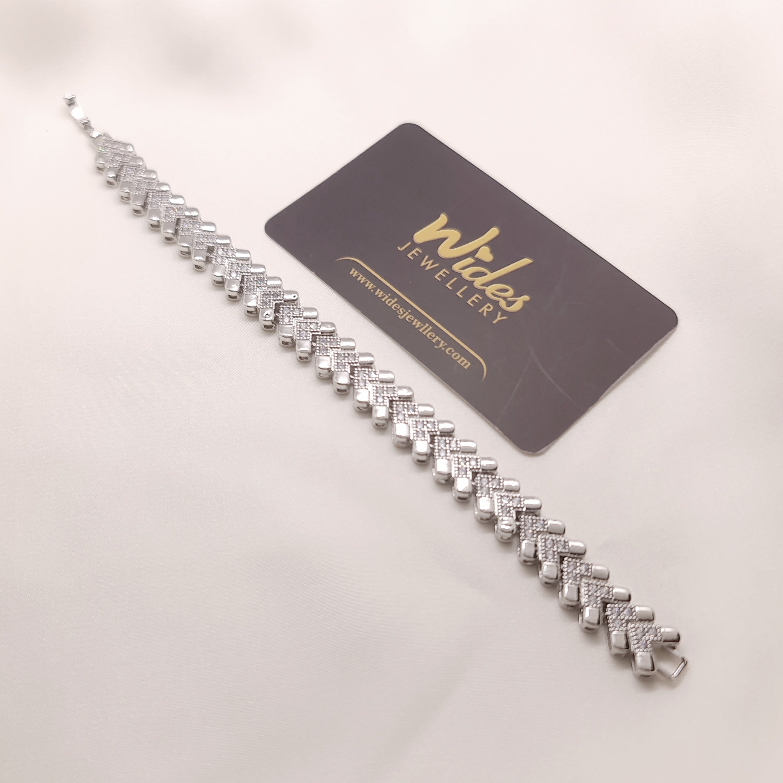 Arrow Bracelet for Girls/Women