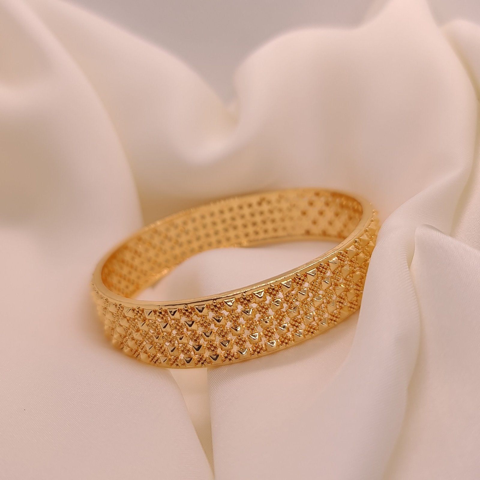 Bangles-005(2)