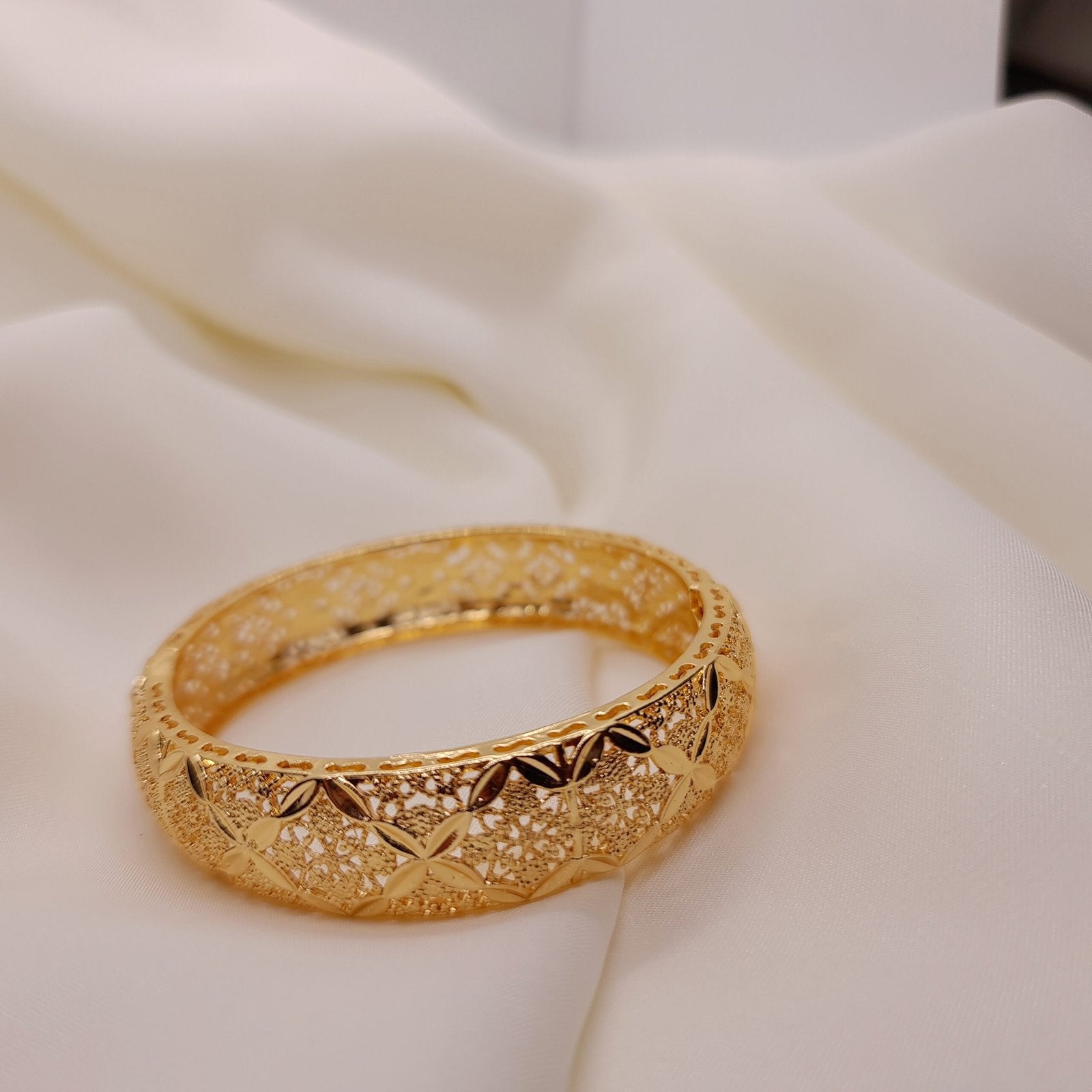 Bangles-025(2)