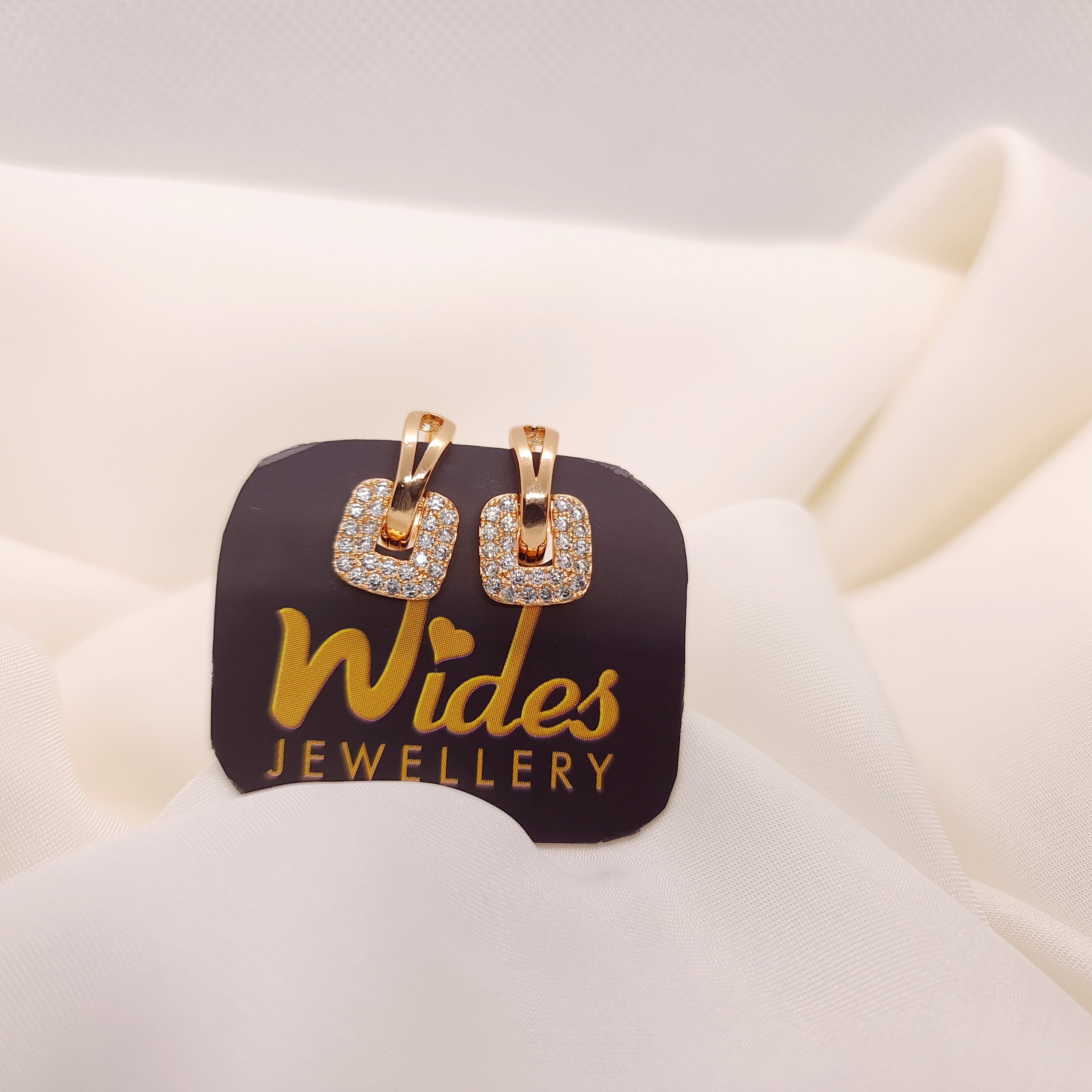 Glamorous Design Fancy Earrings for Girls/Women