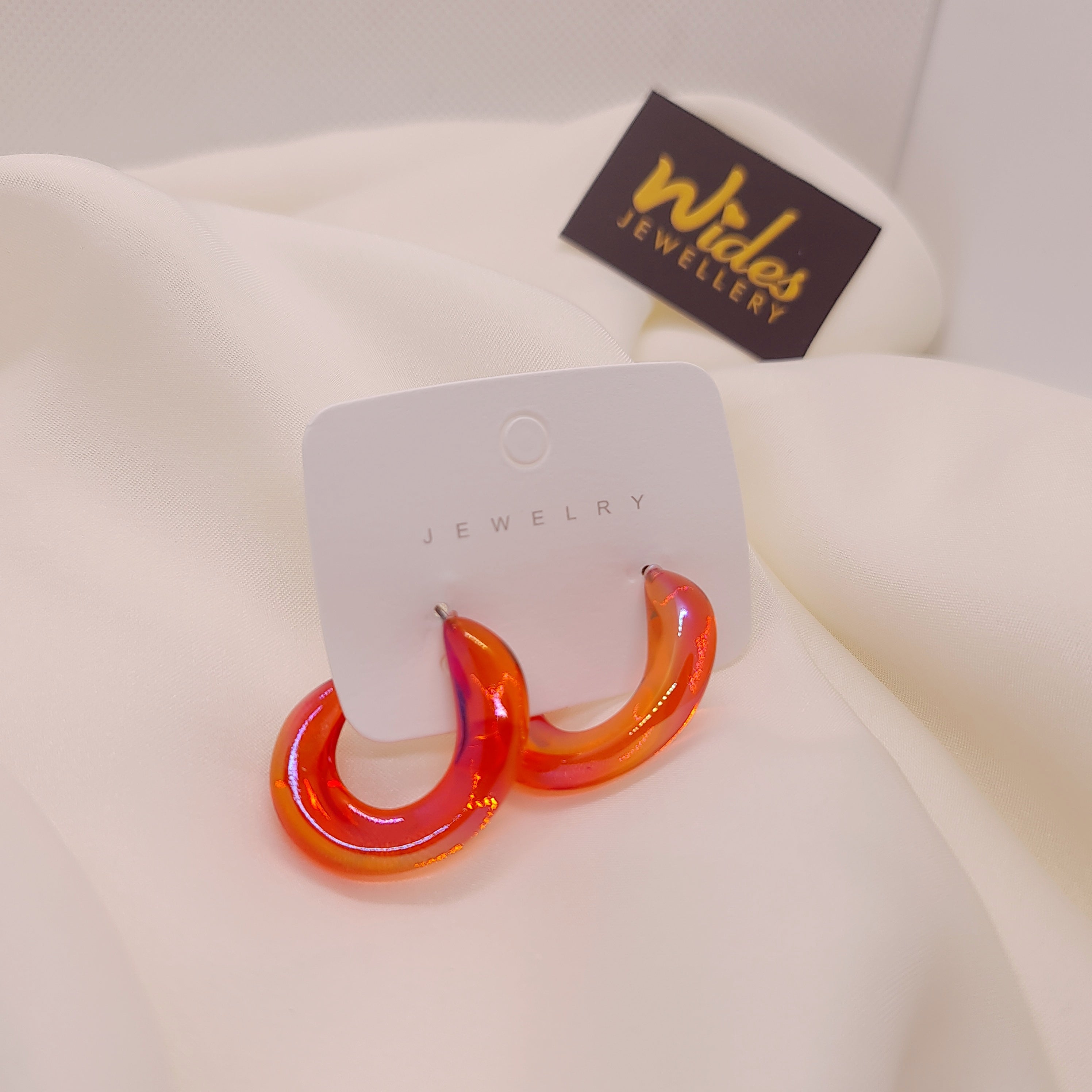 New Fancy Smart Design Earrings for Girls/Women