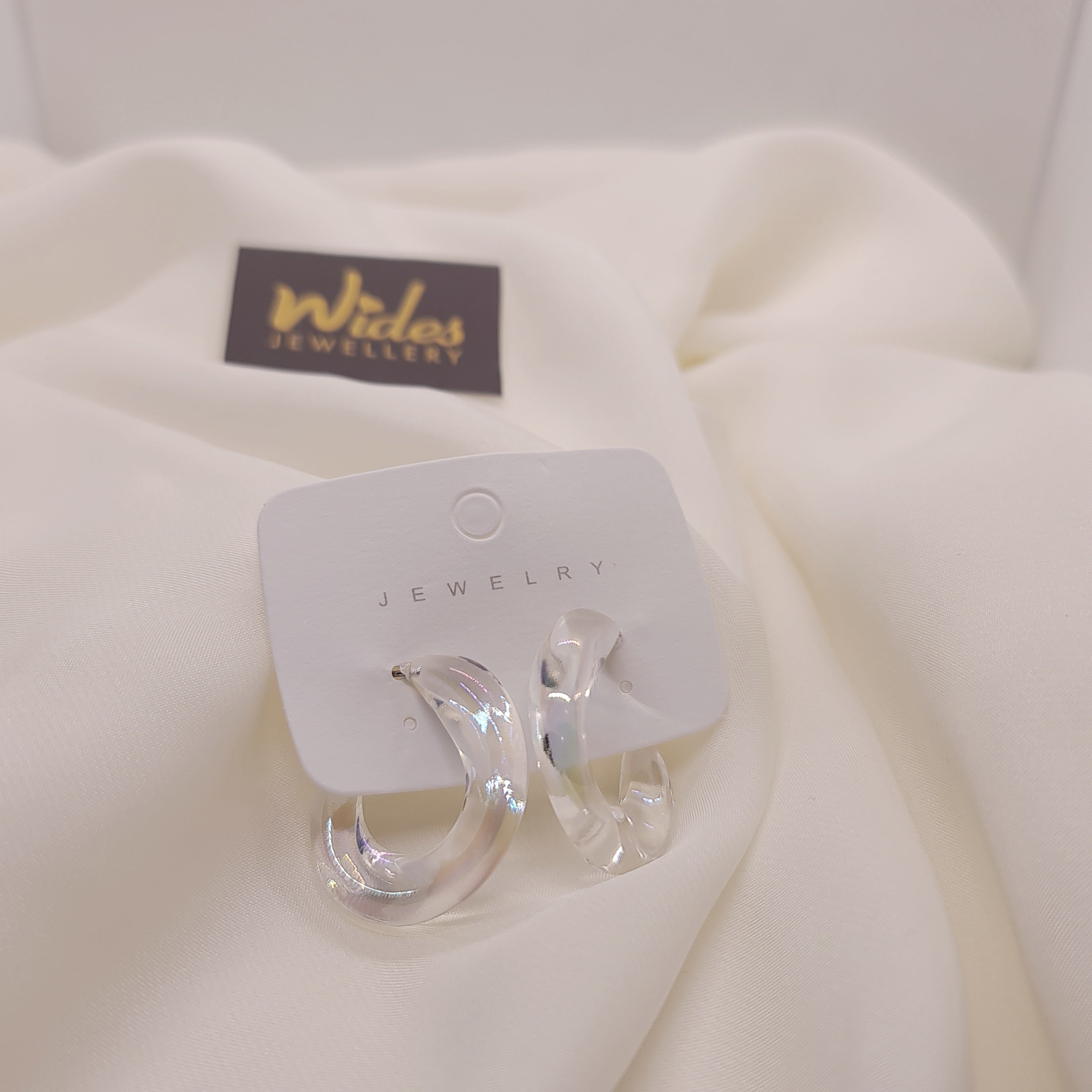 New Fancy Smart Design Earrings for Girls/Women