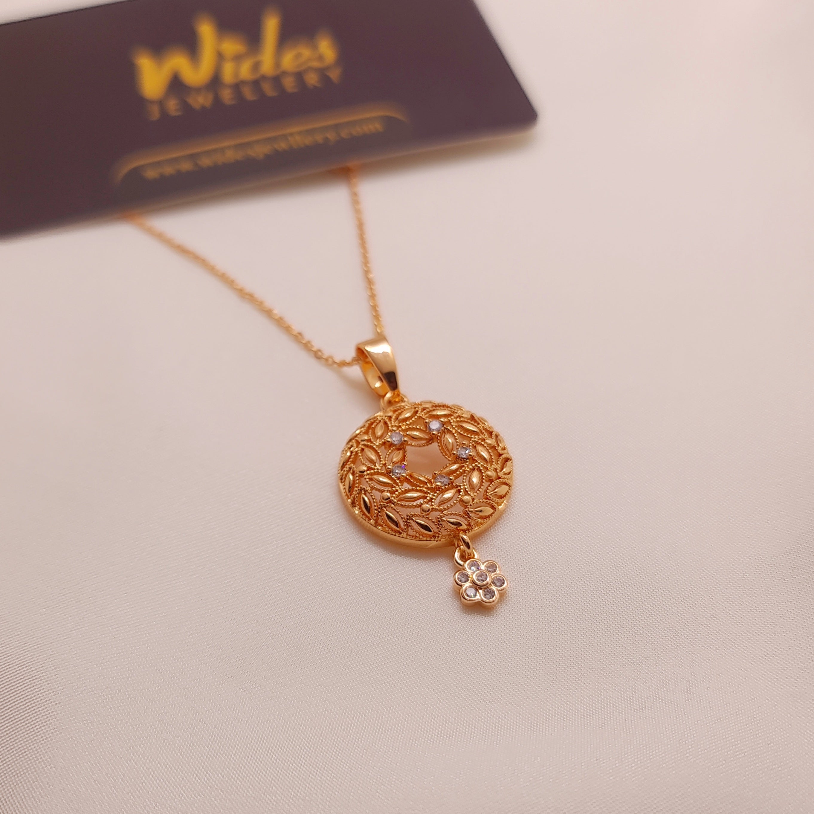 Filigree Bloom Locket for Girls/Women