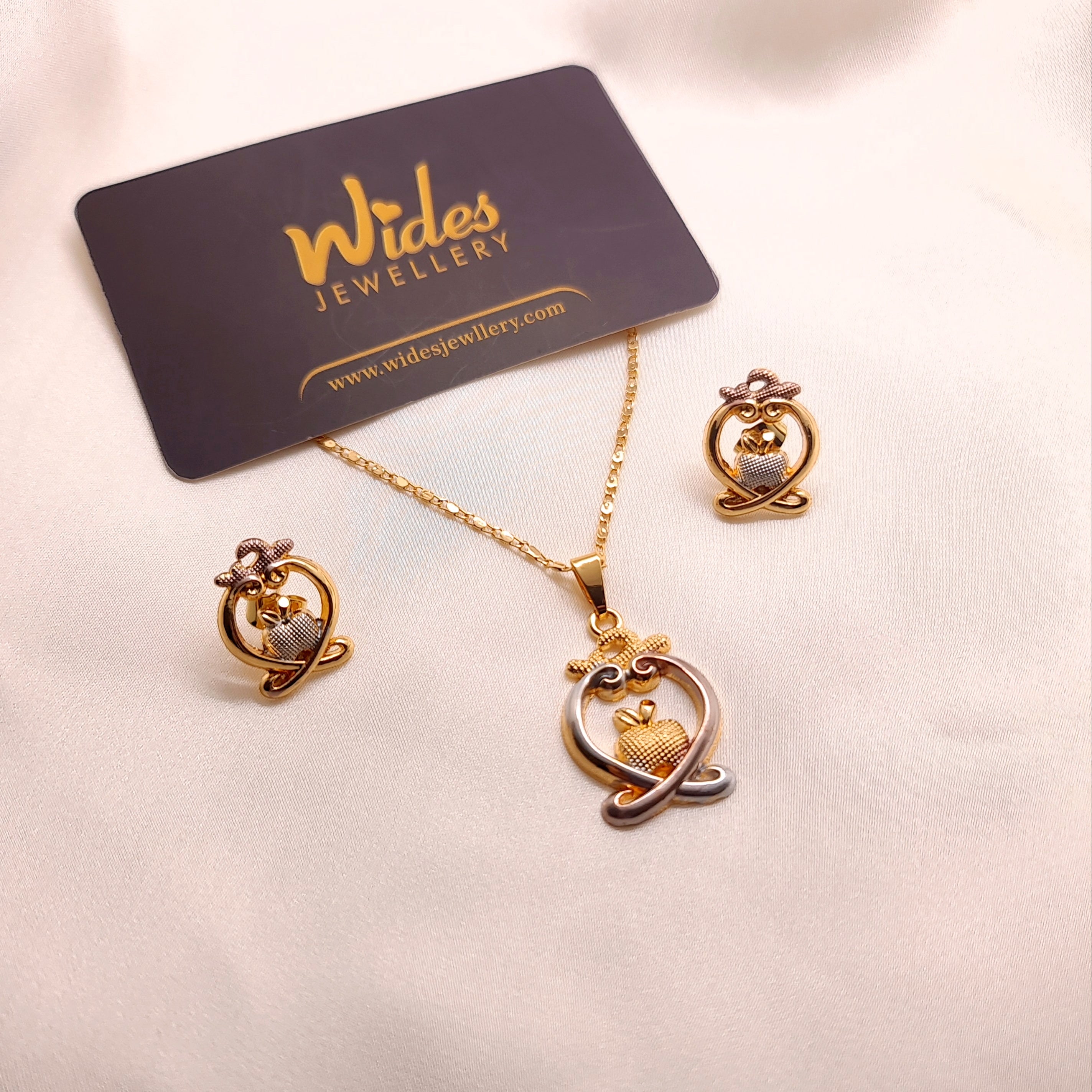 Entwined Heart Locket Set for Girls/Women