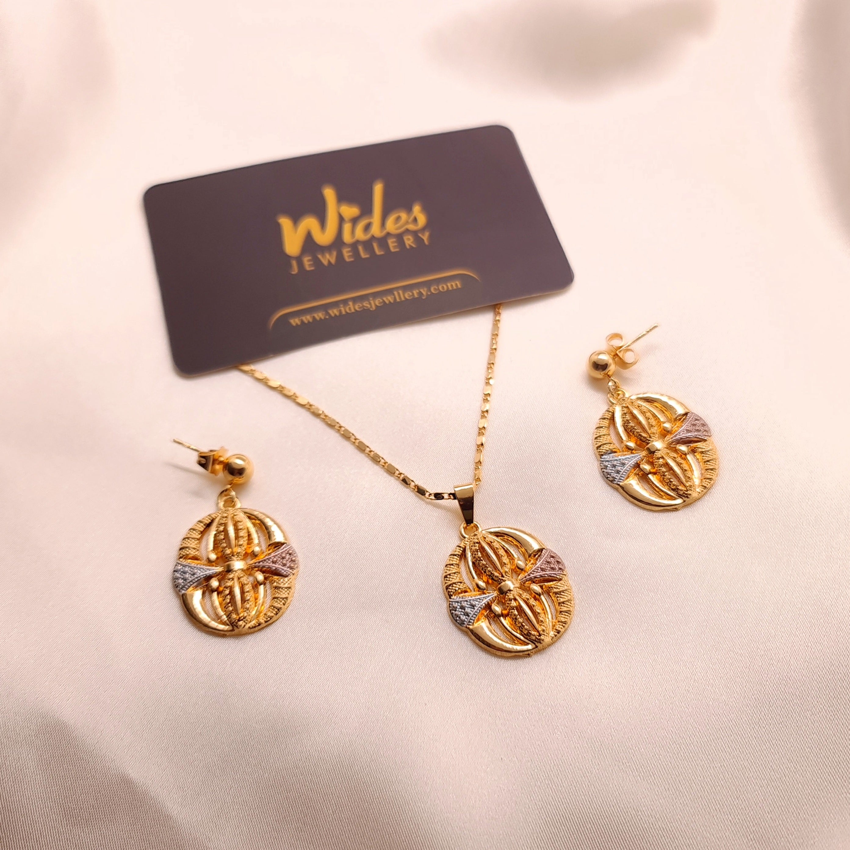 Oval Charm Locket Set for Girls/Women