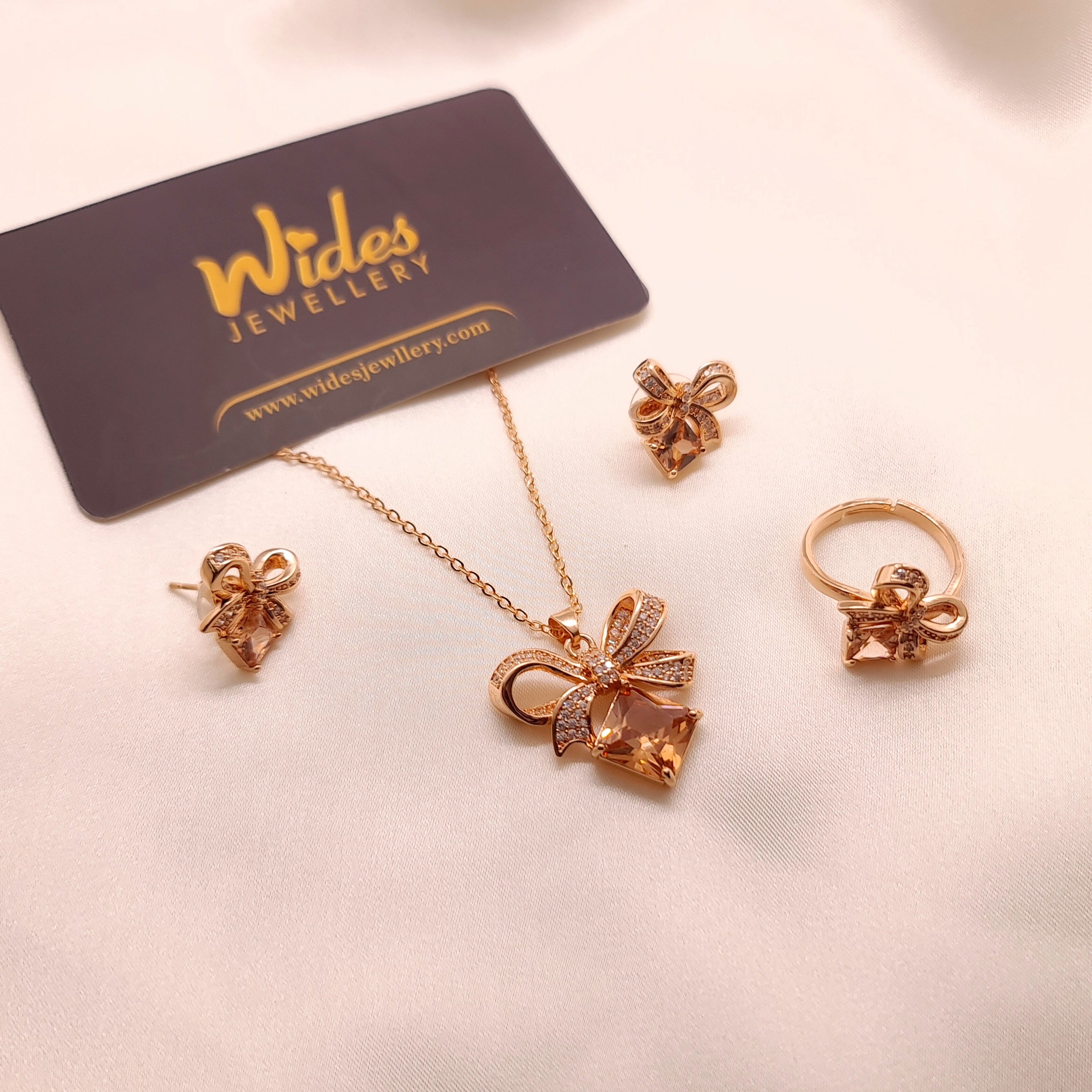 Sparkling Ribbon Locket Set for Girls/Women