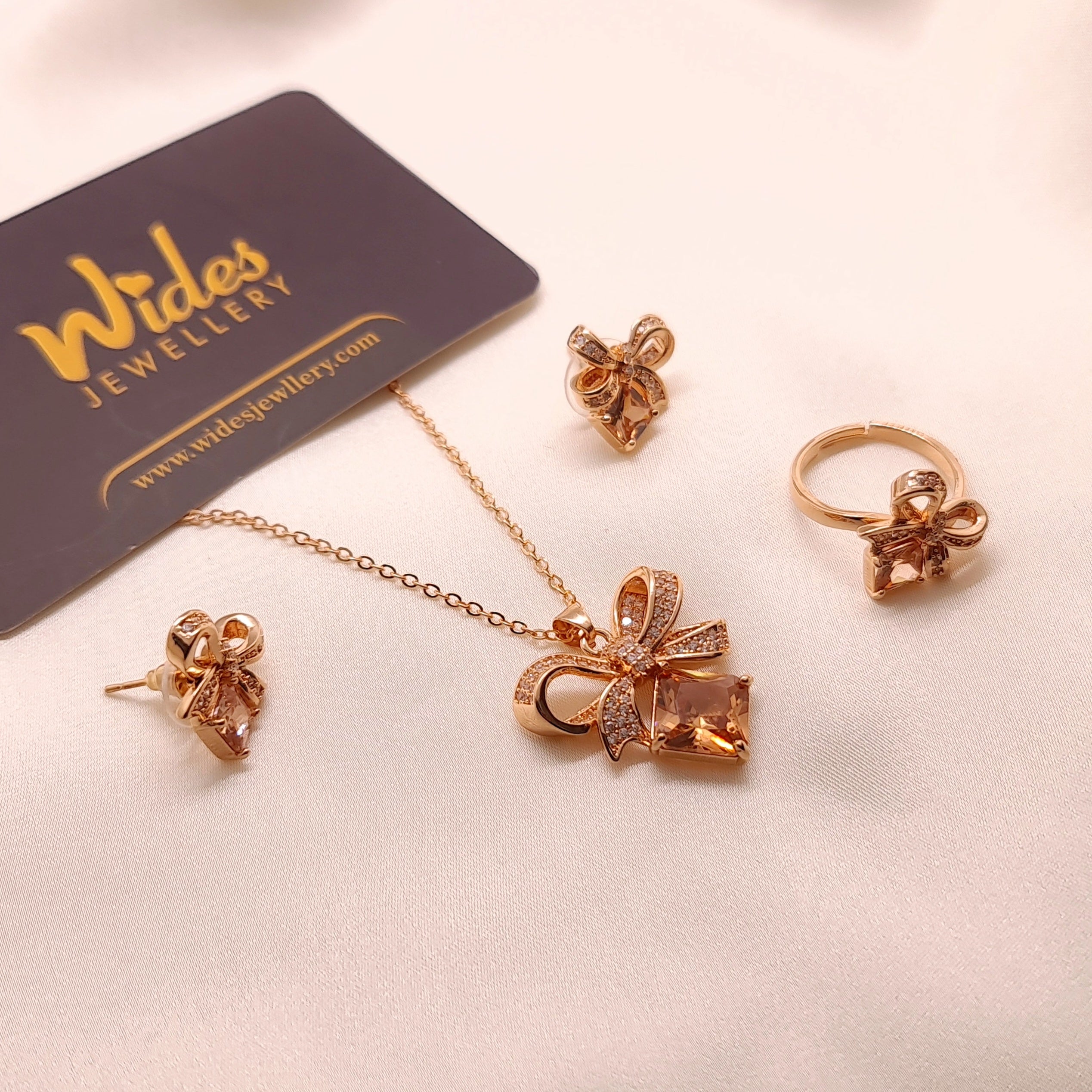 Sparkling Ribbon Locket Set for Girls/Women