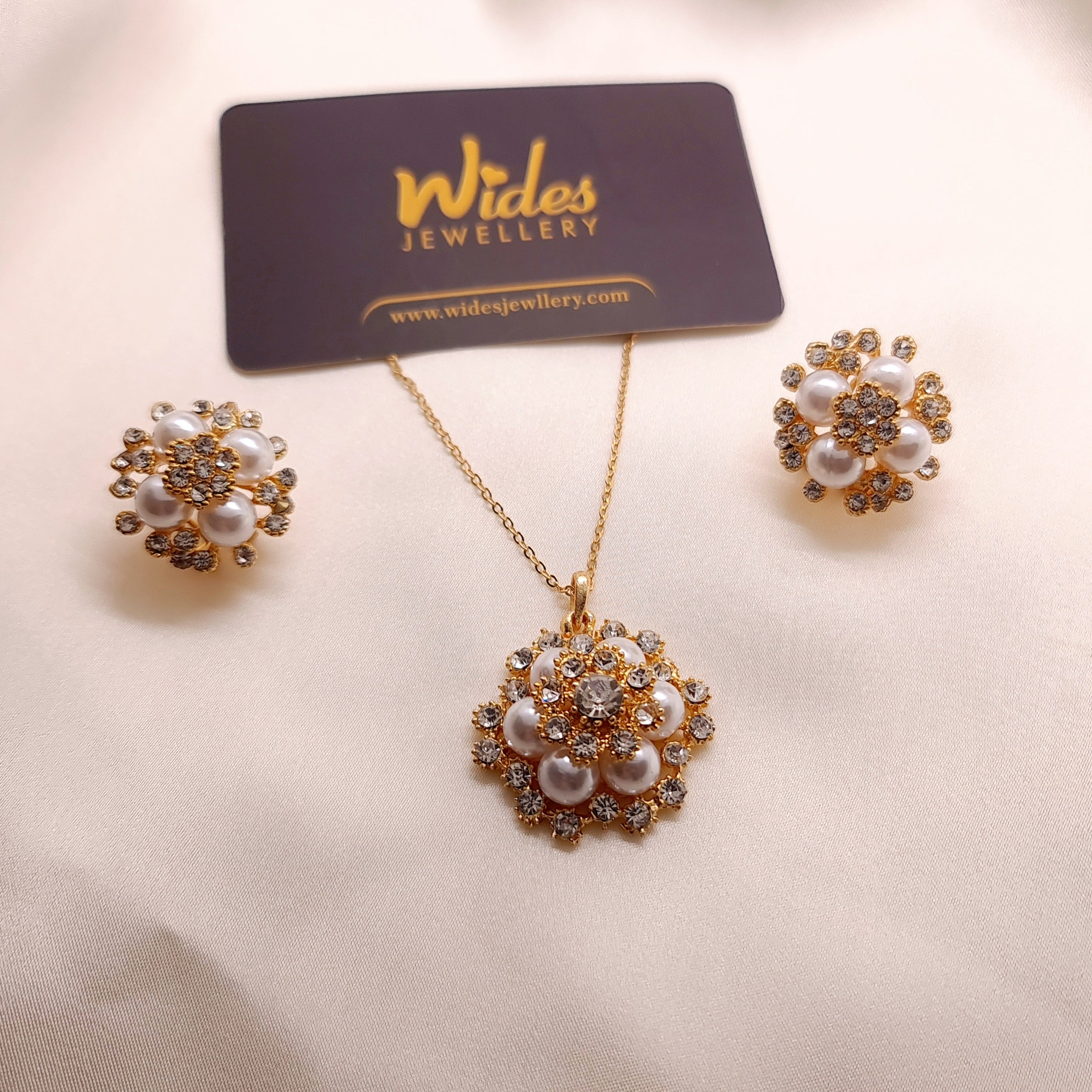 Diamond Petal Cluster Locket Set for Girls/Women