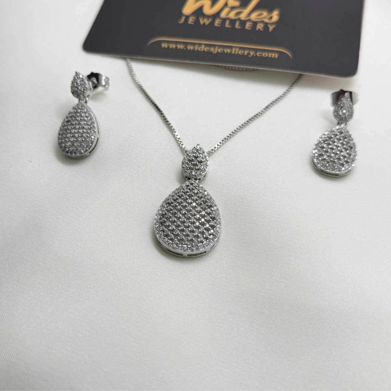 Dewdrop Locket Set for Girls/Women