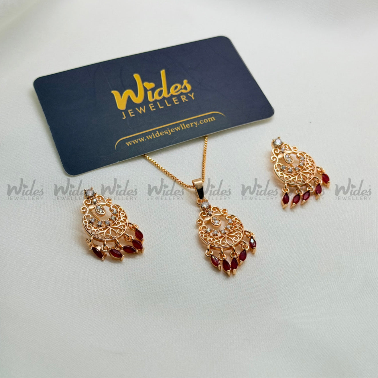 Crimson Locket Set for Girls/Women