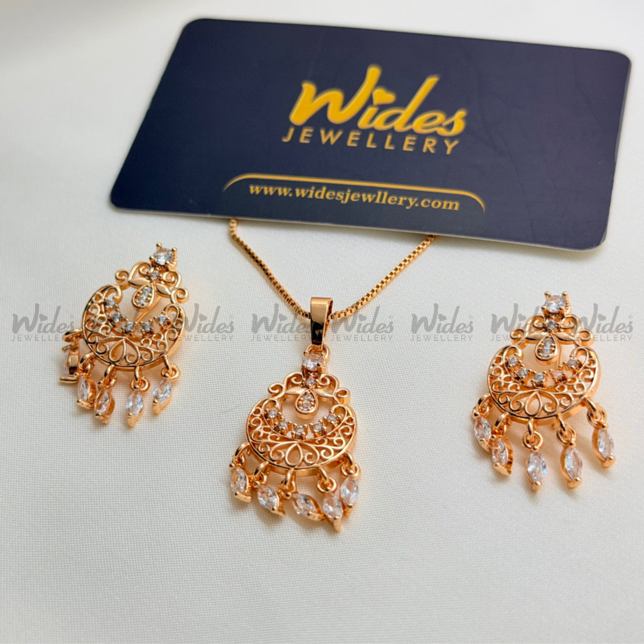 Crimson Locket Set for Girls/Women