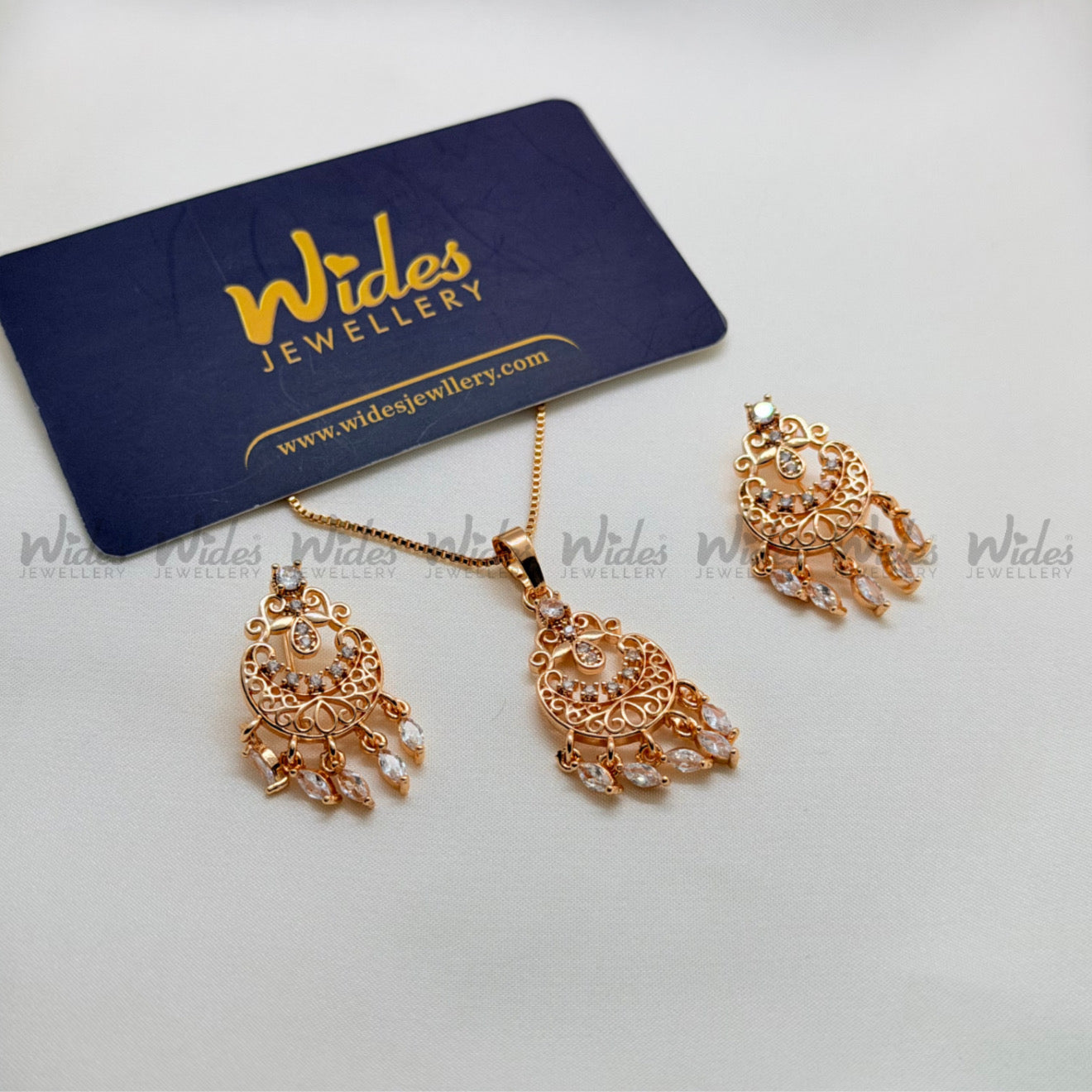 Crimson Locket Set for Girls/Women