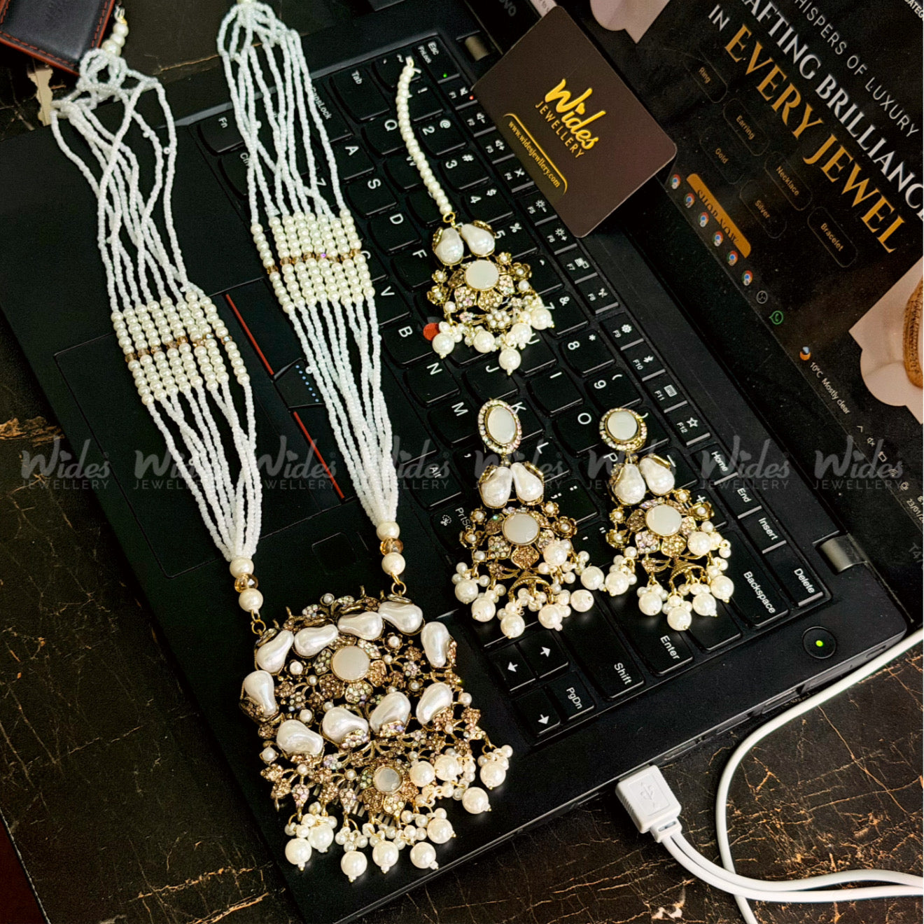 Pearl Mosaic Necklace for Girls/Women