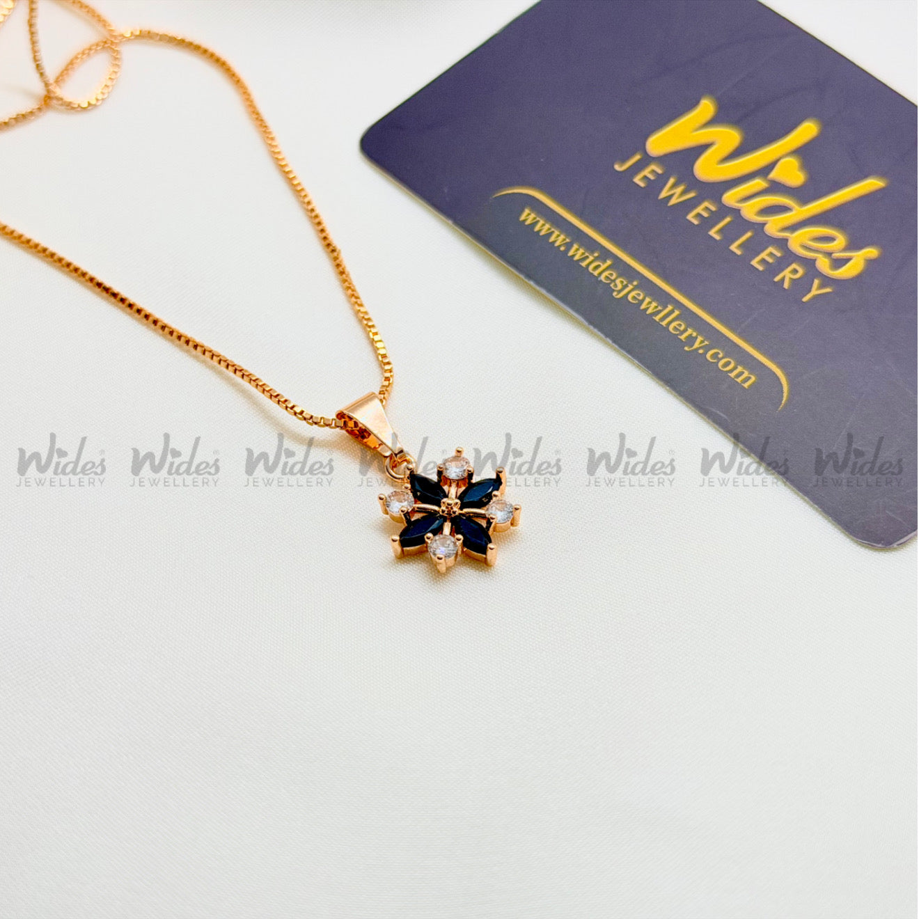 Onyx Aurora Pendant for Girls/Women
