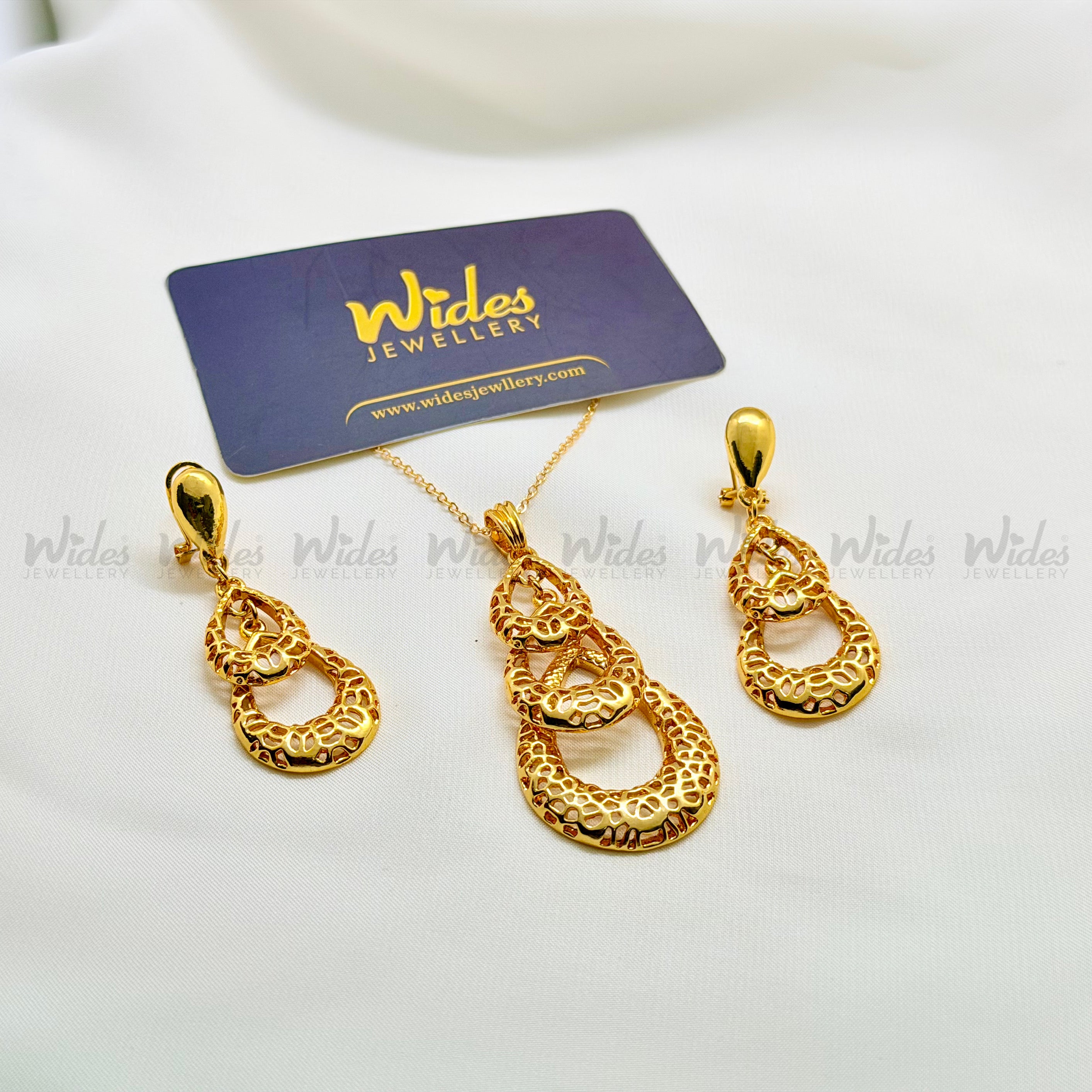 Royal Cascade Locket Set for Girls/Women