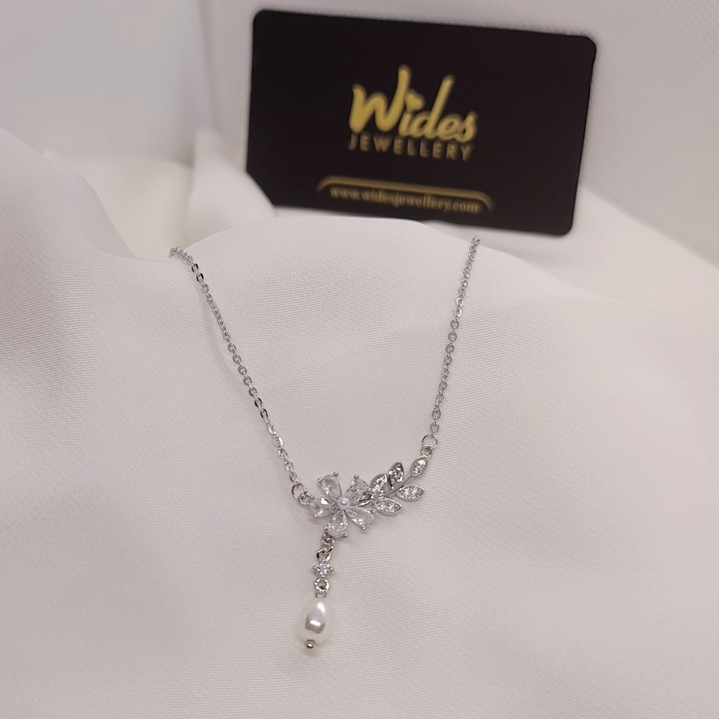 Prettiest Design Crystal Golden Chain Locket for Girls/Women