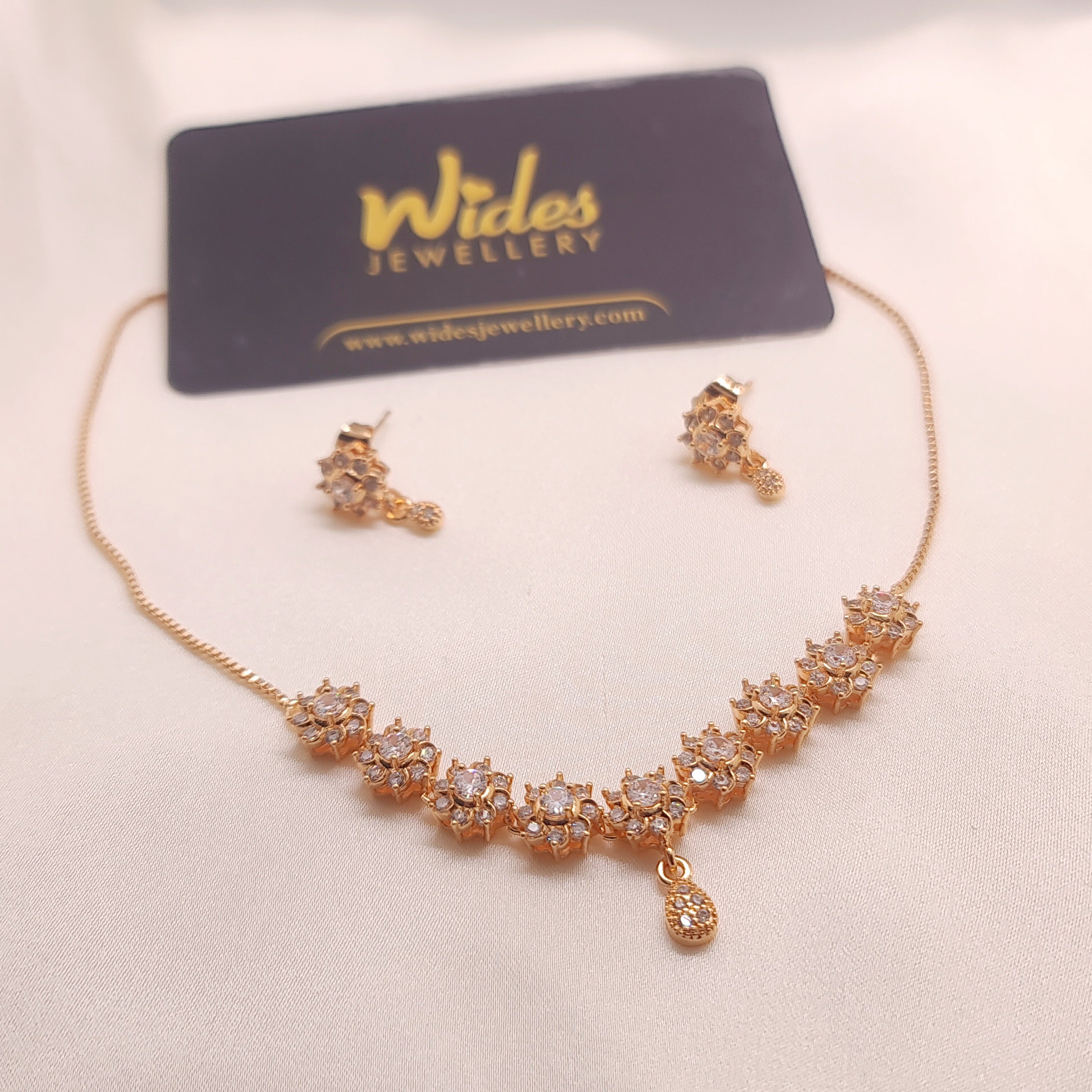 Unique Elegance Necklace Set for Girls/Women
