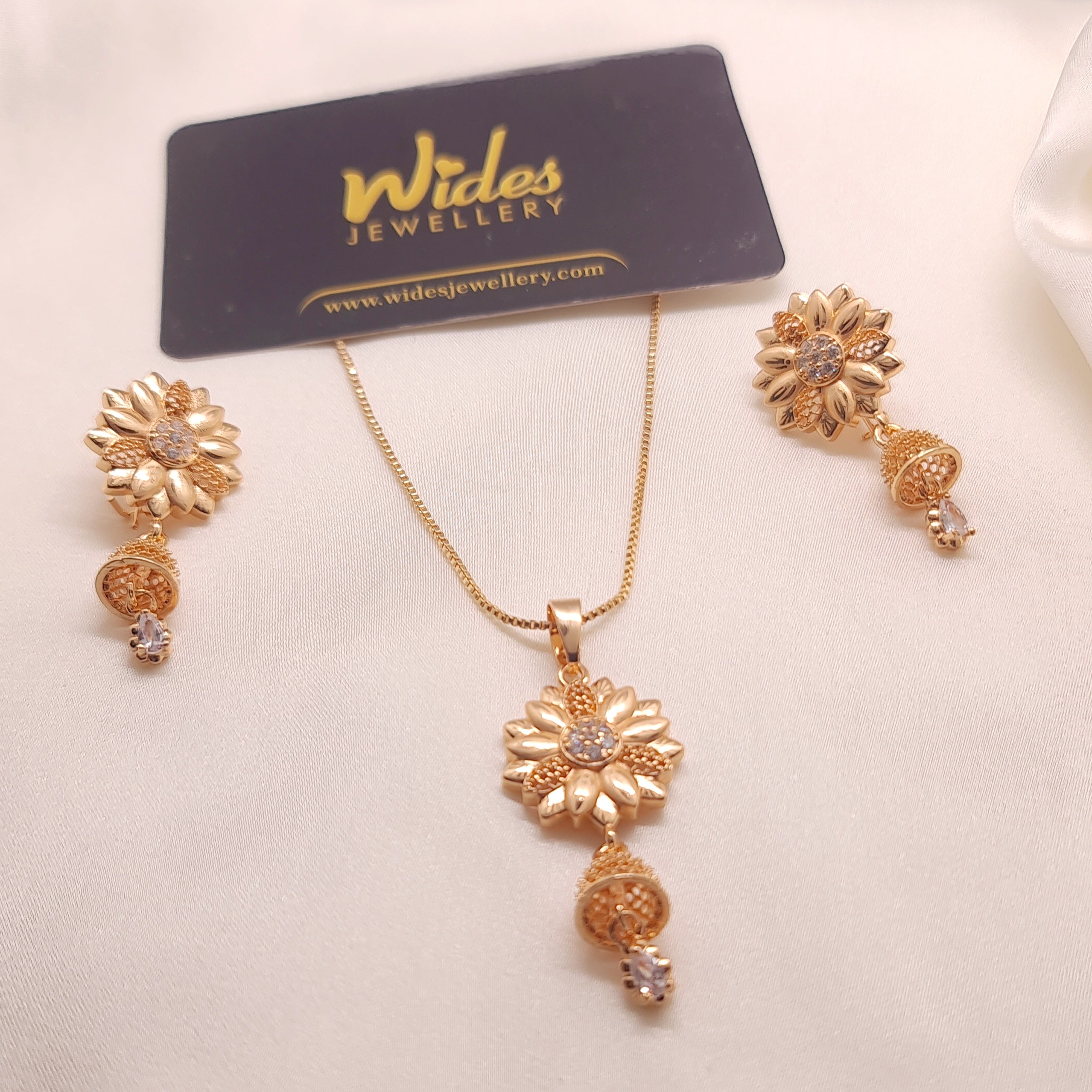 Exquisite Locket Set for Girls/Women