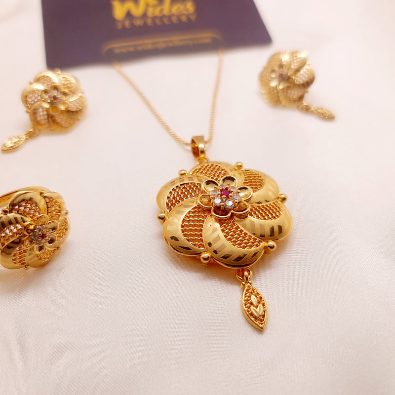 Shimmering Gold-Plated Jewelry Set for Girls/Women