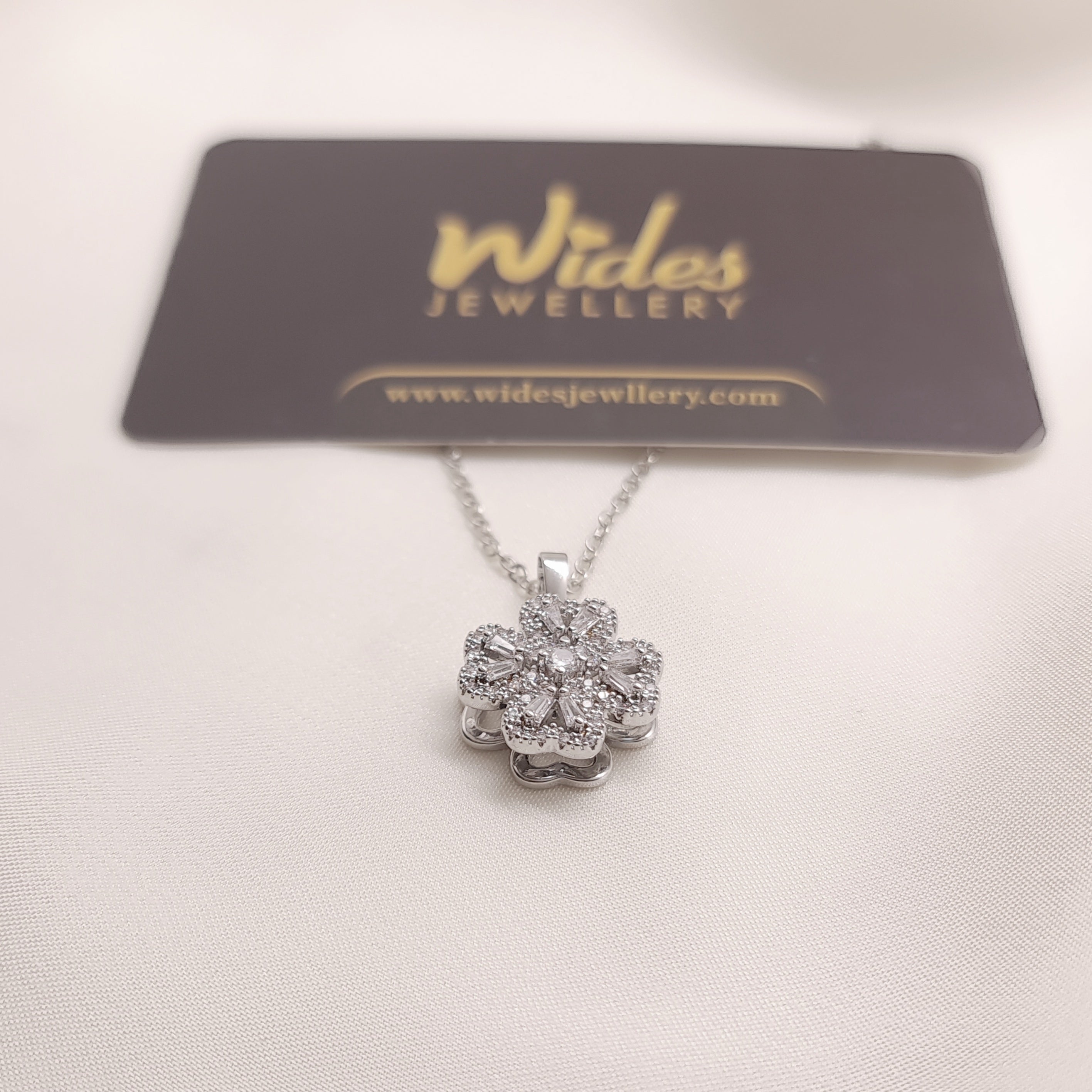 Elegant Spinner Locket for Girls/Women