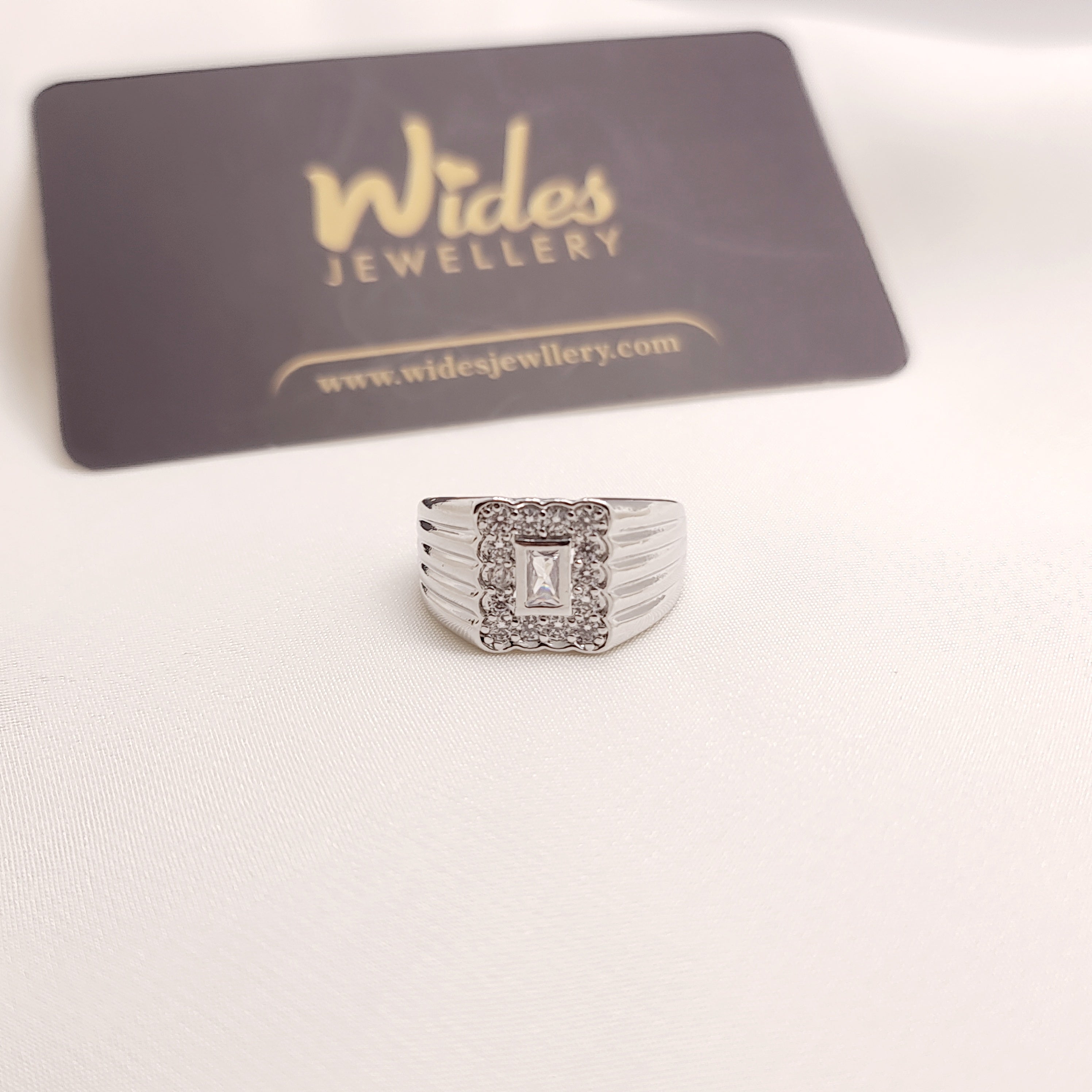 Royal Vanguard Ring for Girls/Women