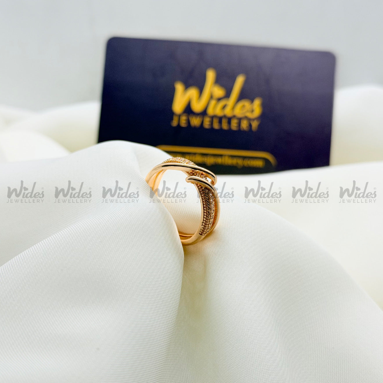 Serpentine Twist Ring for Girls/Women