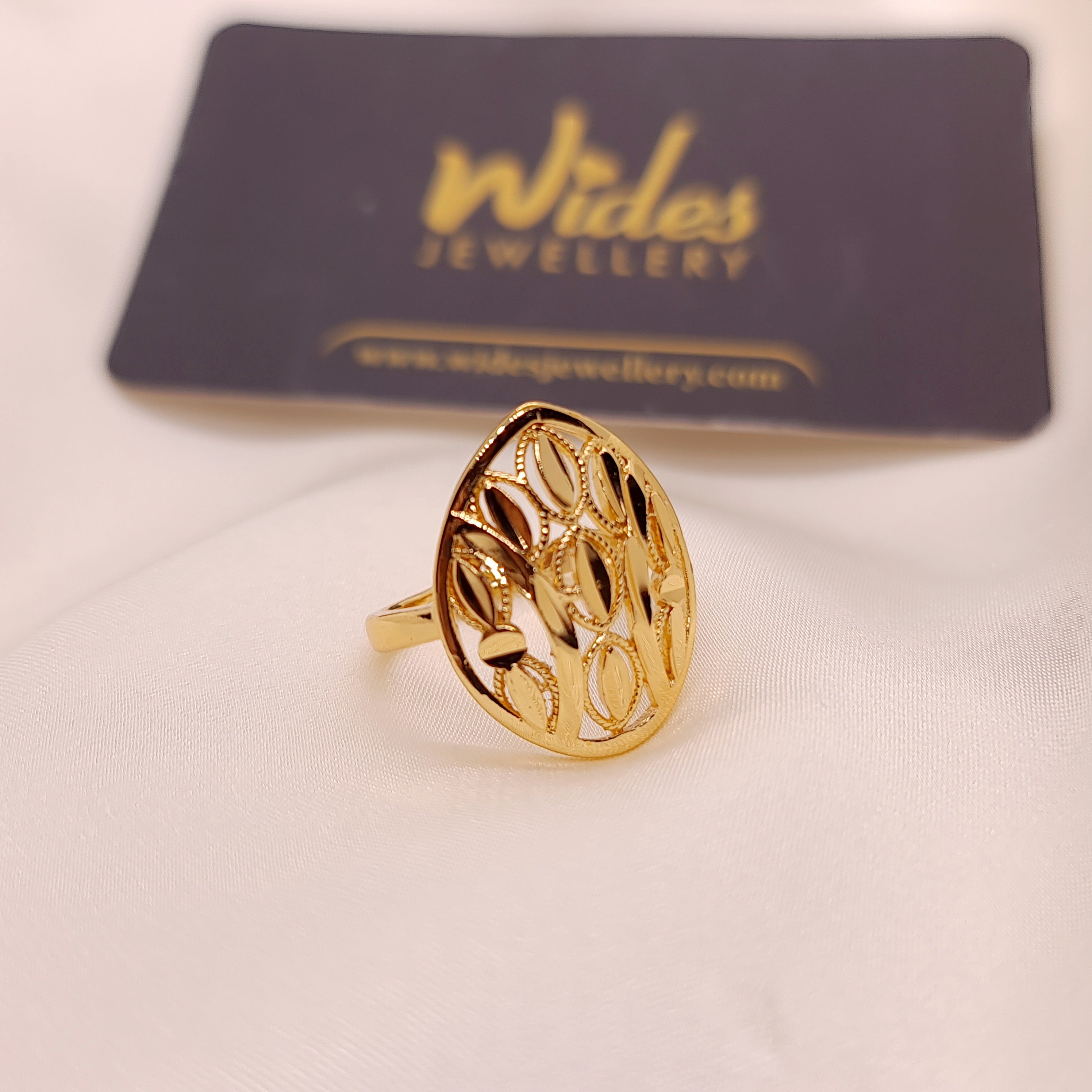Glamorous Gold Plated Leaf Design Ring for Girls/Women
