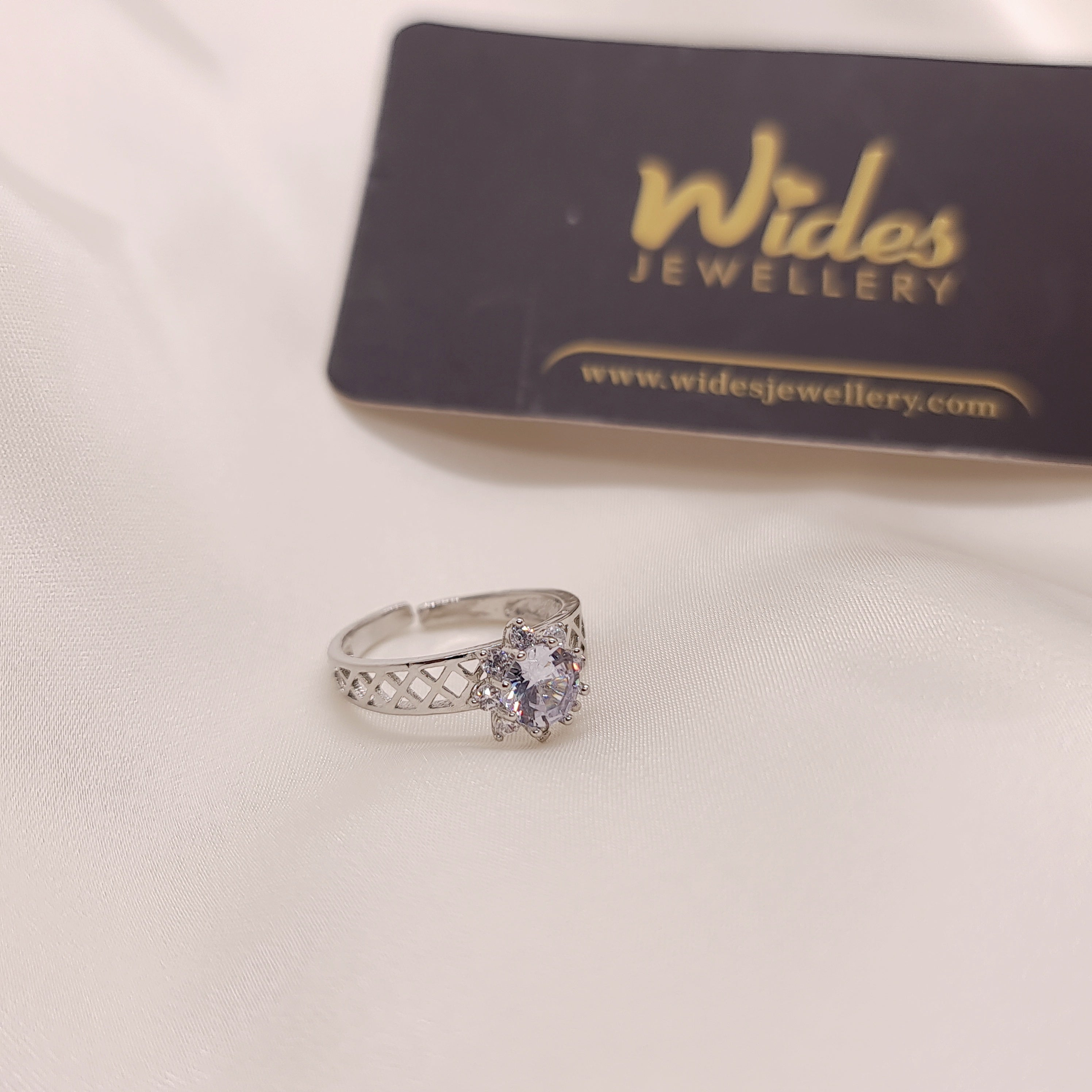 Luxury Unique Design Gold & SilverPlated Ring for Girls/Women