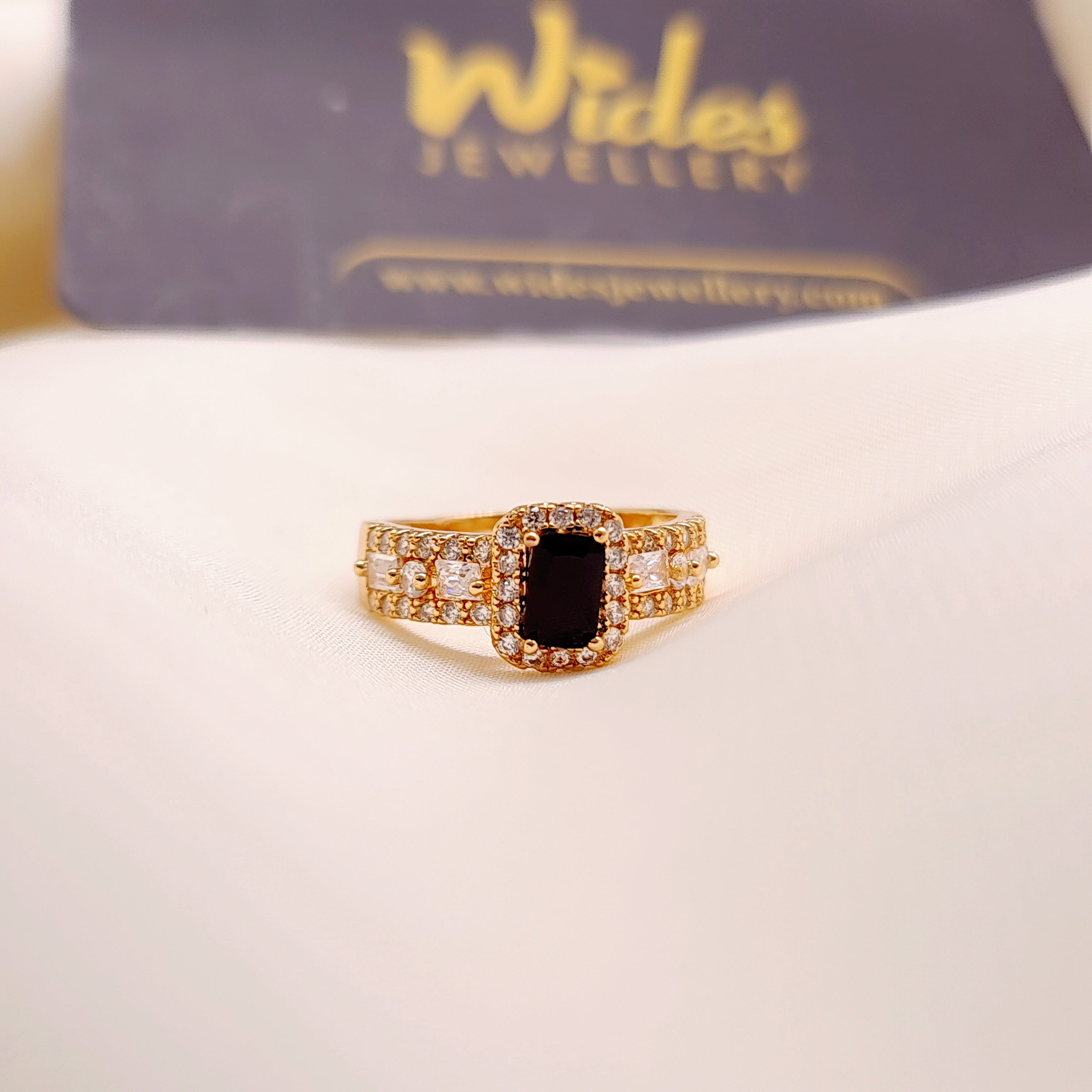 Luxurious Ring Design With Multiple Colors for Girls/Women