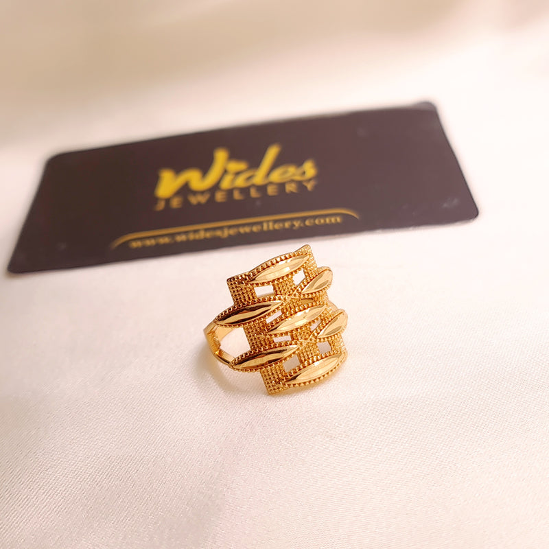 Exquisite Gold-Plated Ring for Girls/Women