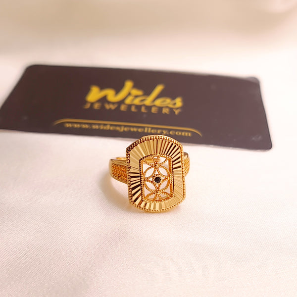 Sleek Gold-Plated Ring for Girls/Women