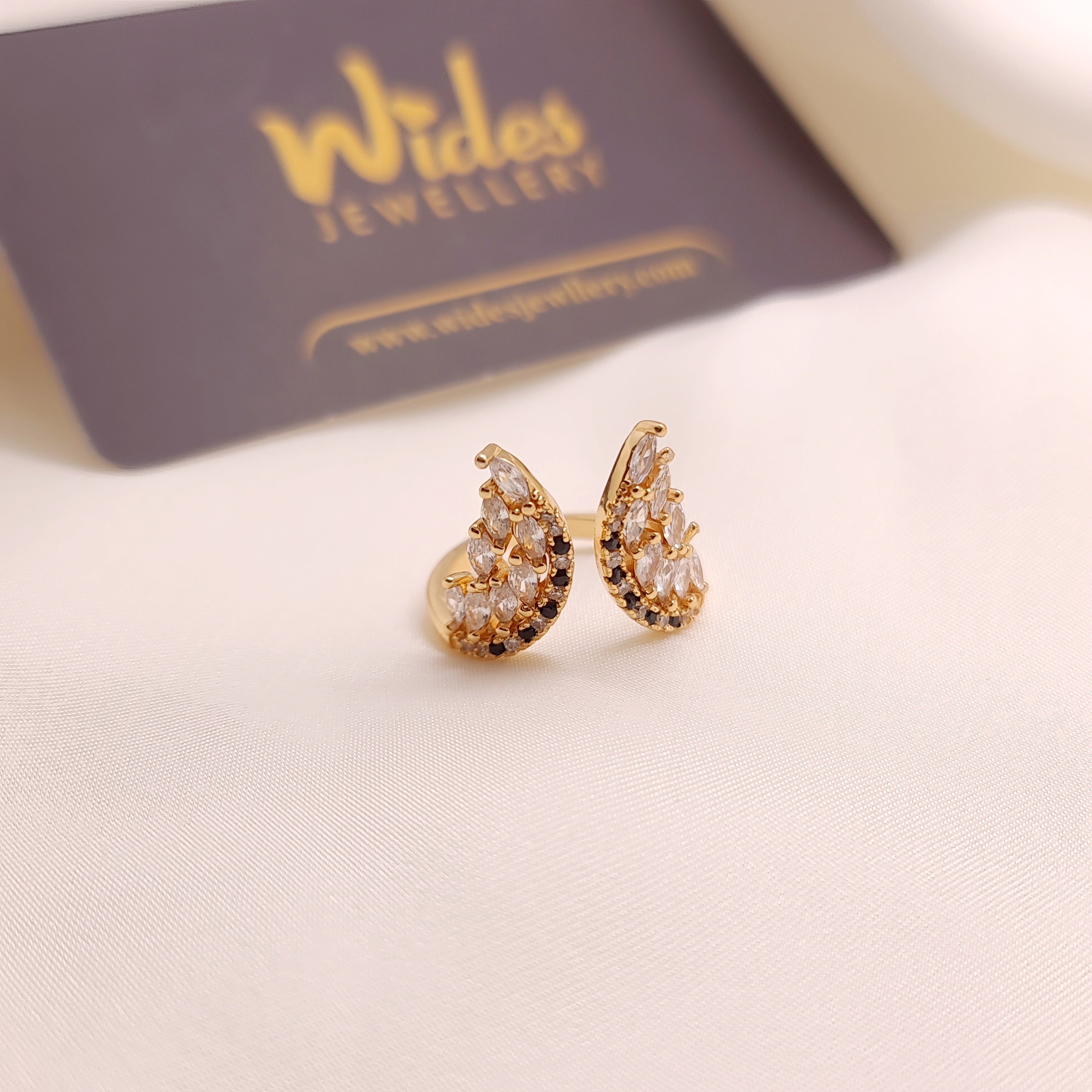 Majestic Taj Ring for Girls/Women