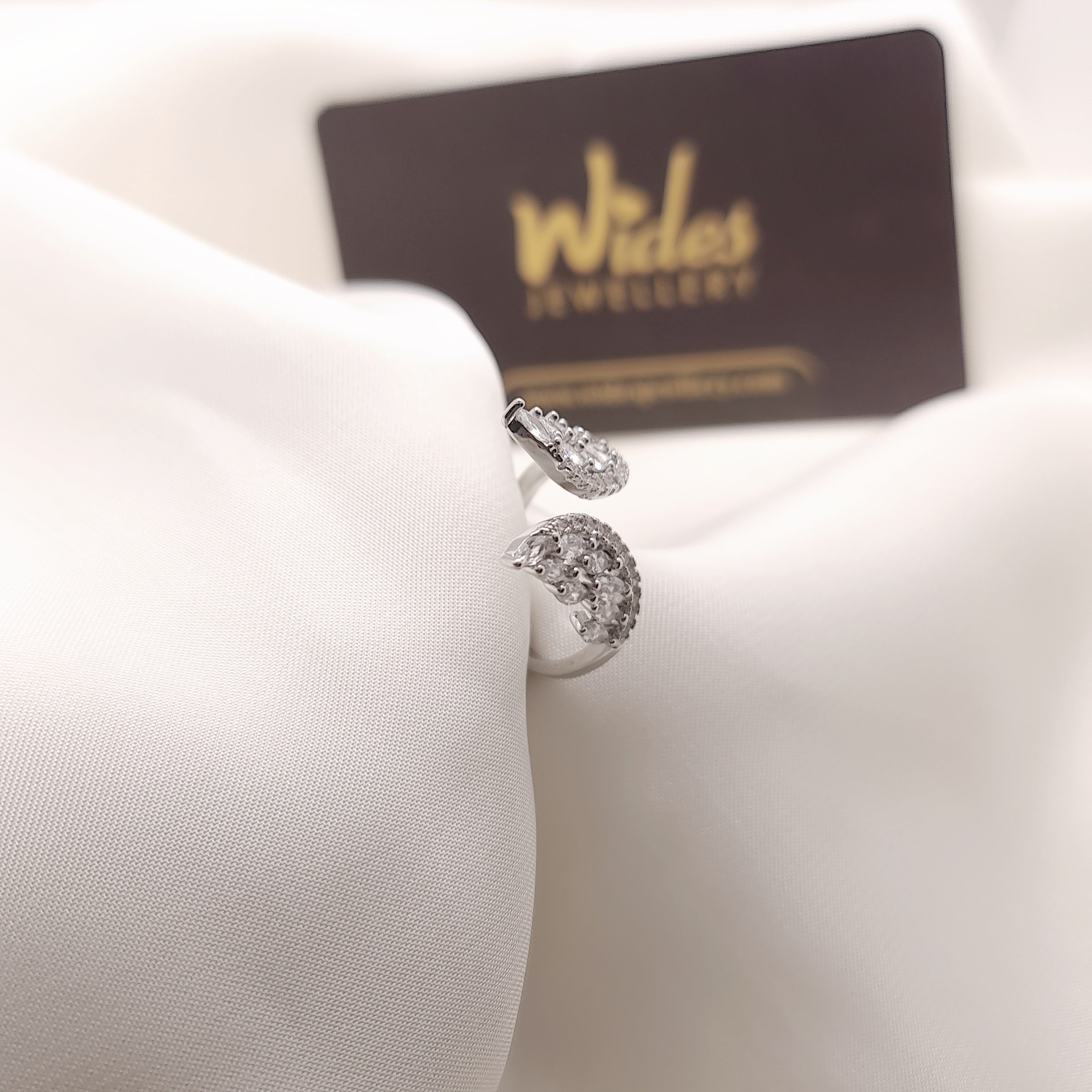 Majestic Taj Ring for Girls/Women