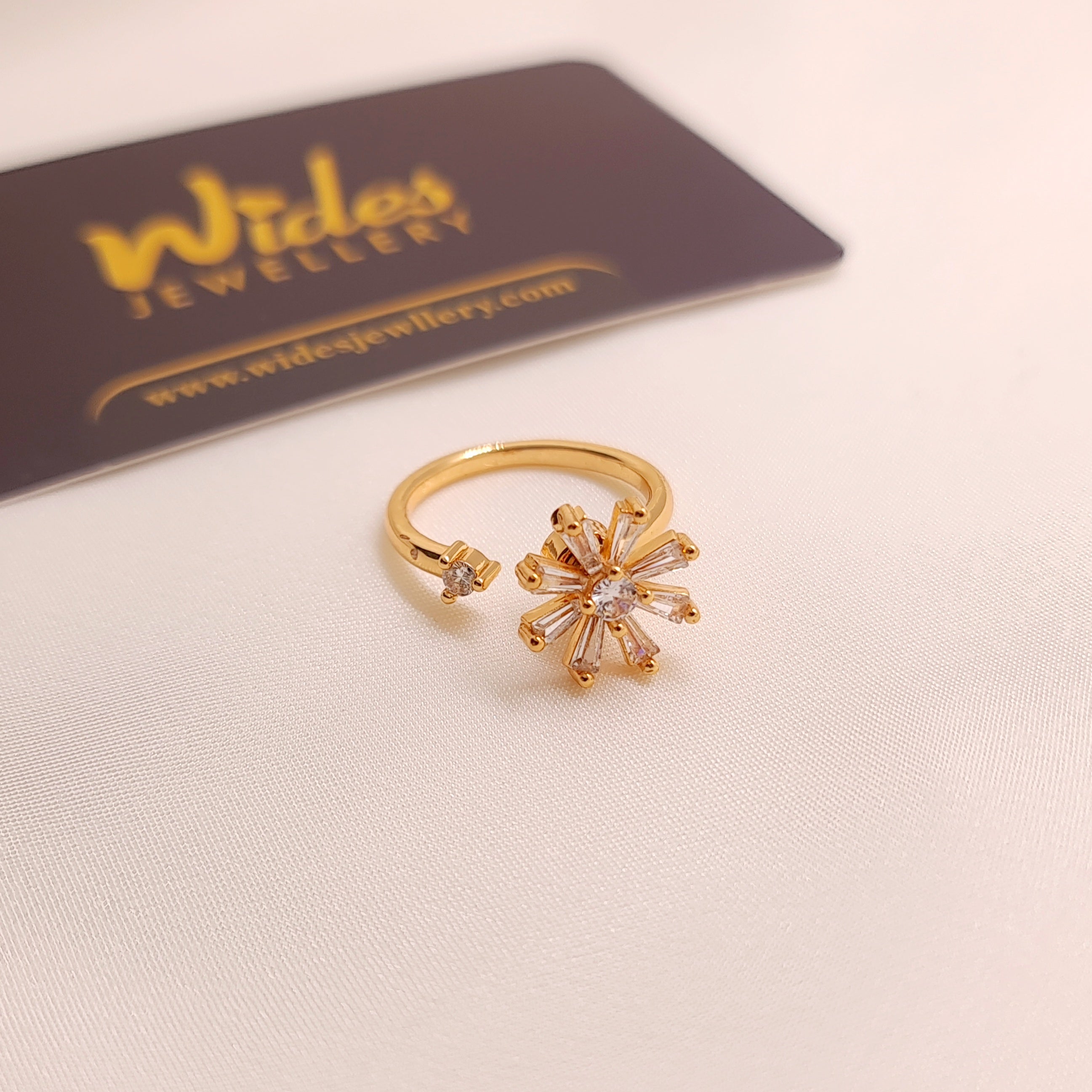 Sparkling Flower Spinner Ring for Girls/Women